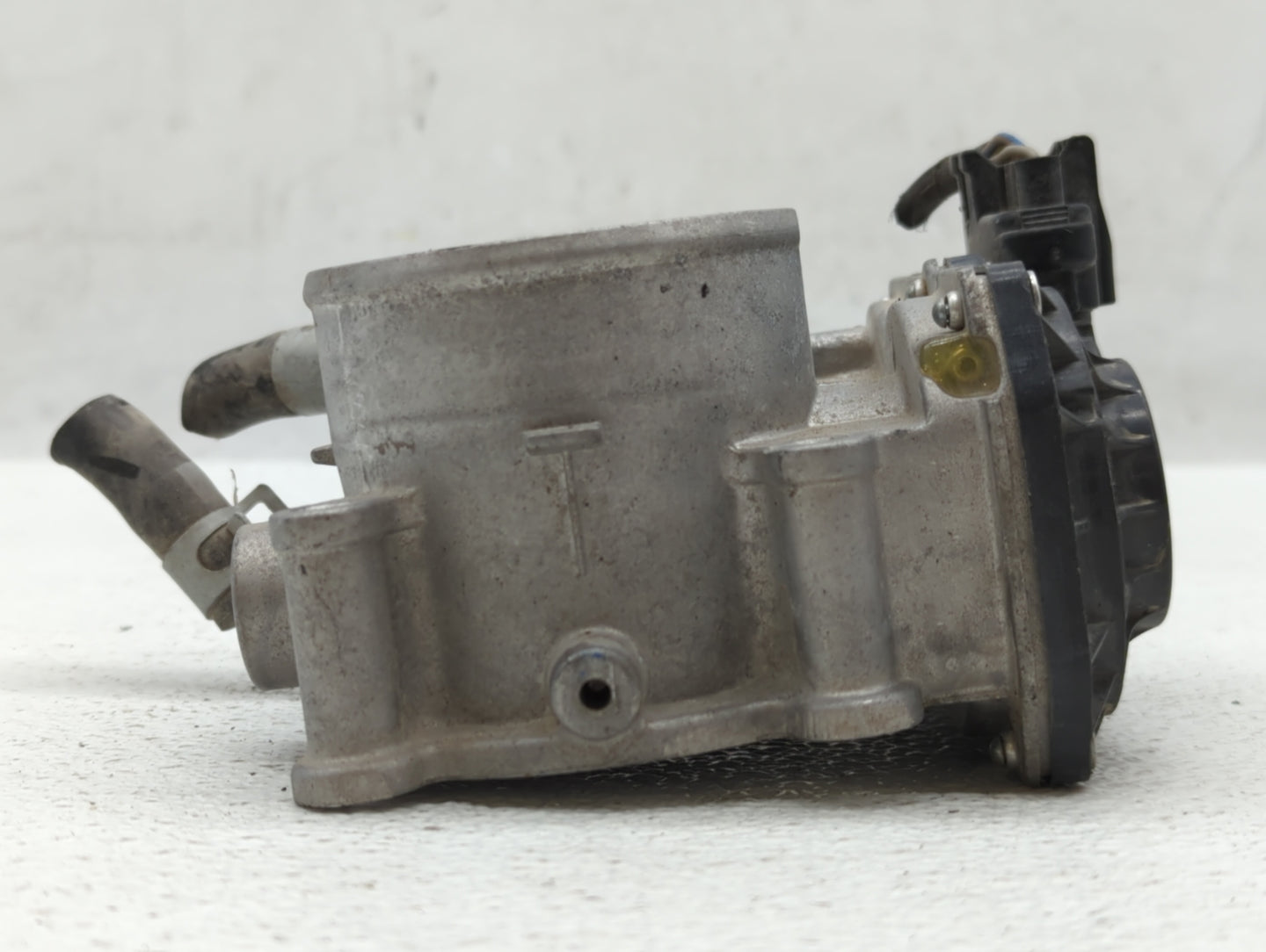 2014-2019 Kia Soul Throttle Body P/N:35100-2E000 Fits Fits 2011 2012 2013 2014 2015 2016 2017 2018 2019 2020 2021 OEM Used A