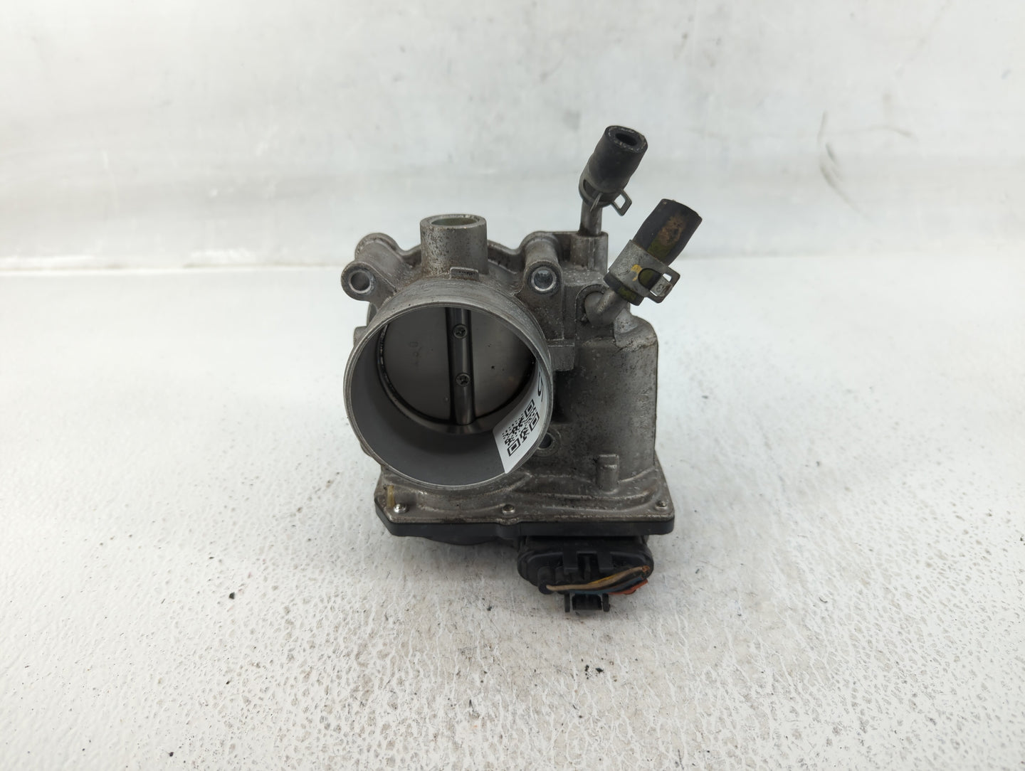 2014-2019 Kia Soul Throttle Body P/N:35100-2E000 Fits Fits 2011 2012 2013 2014 2015 2016 2017 2018 2019 2020 2021 OEM Used A