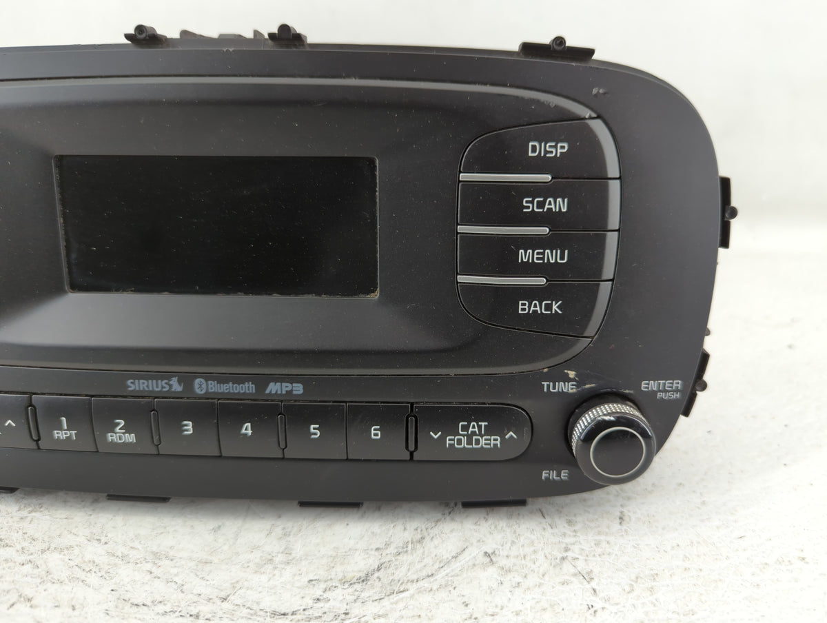 2014-2016 Kia Soul Am Fm Cd Player Radio Receiver 554330 - Oemusedautoparts1.com