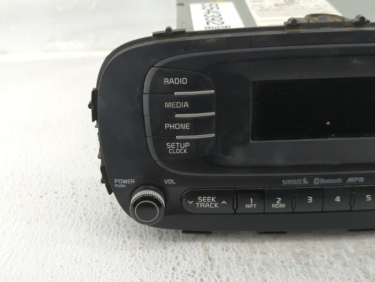 2014-2016 Kia Soul Am Fm Cd Player Radio Receiver 554392 - Oemusedautoparts1.com