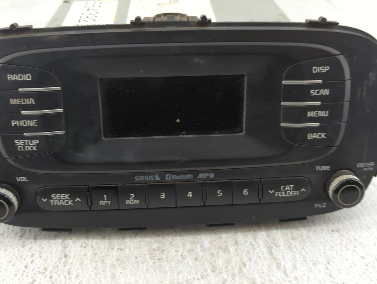 2014-2016 Kia Soul Am Fm Cd Player Radio Receiver 554392 - Oemusedautoparts1.com