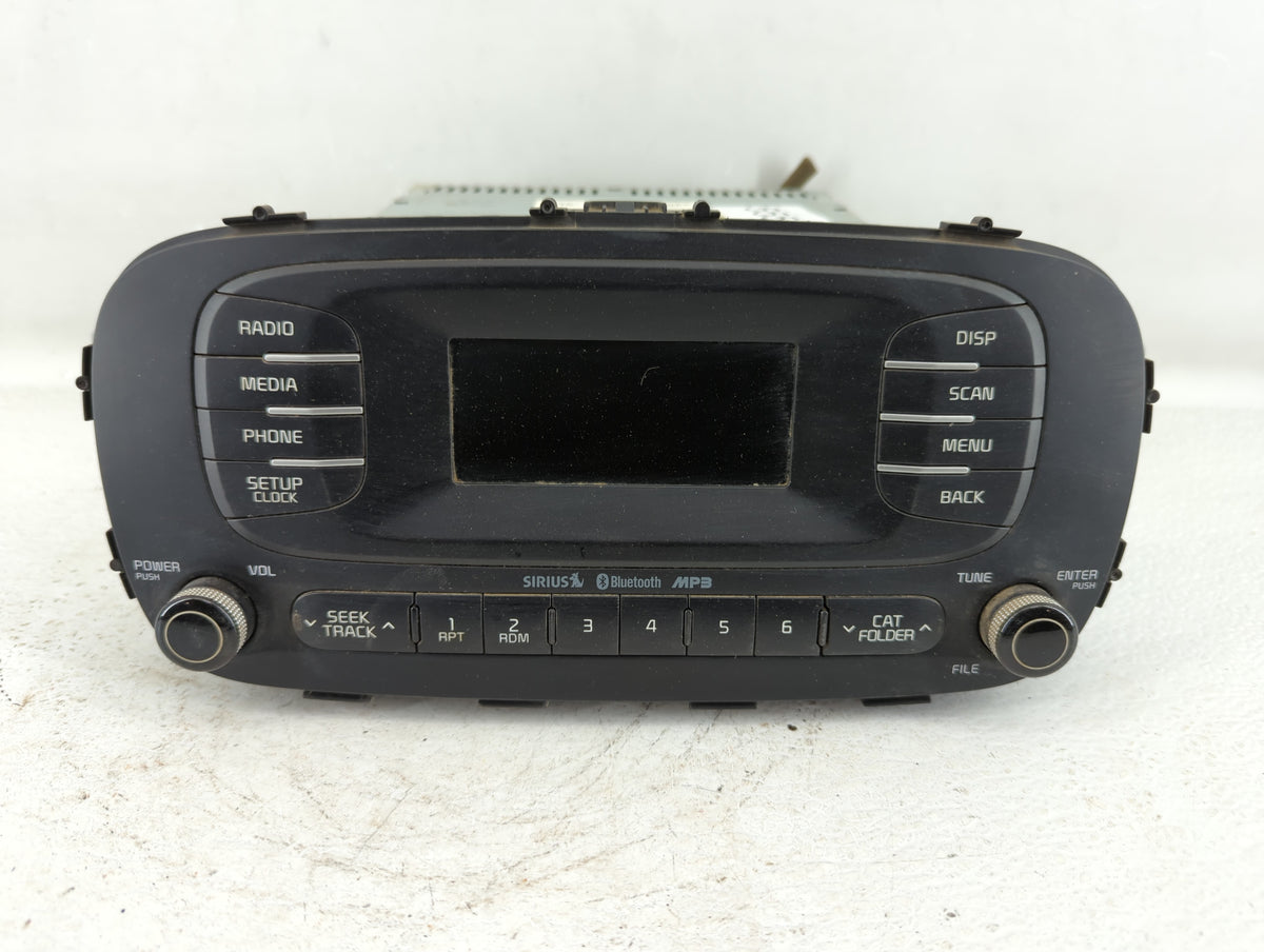 2014-2016 Kia Soul Am Fm Cd Player Radio Receiver 555054 - Oemusedautoparts1.com