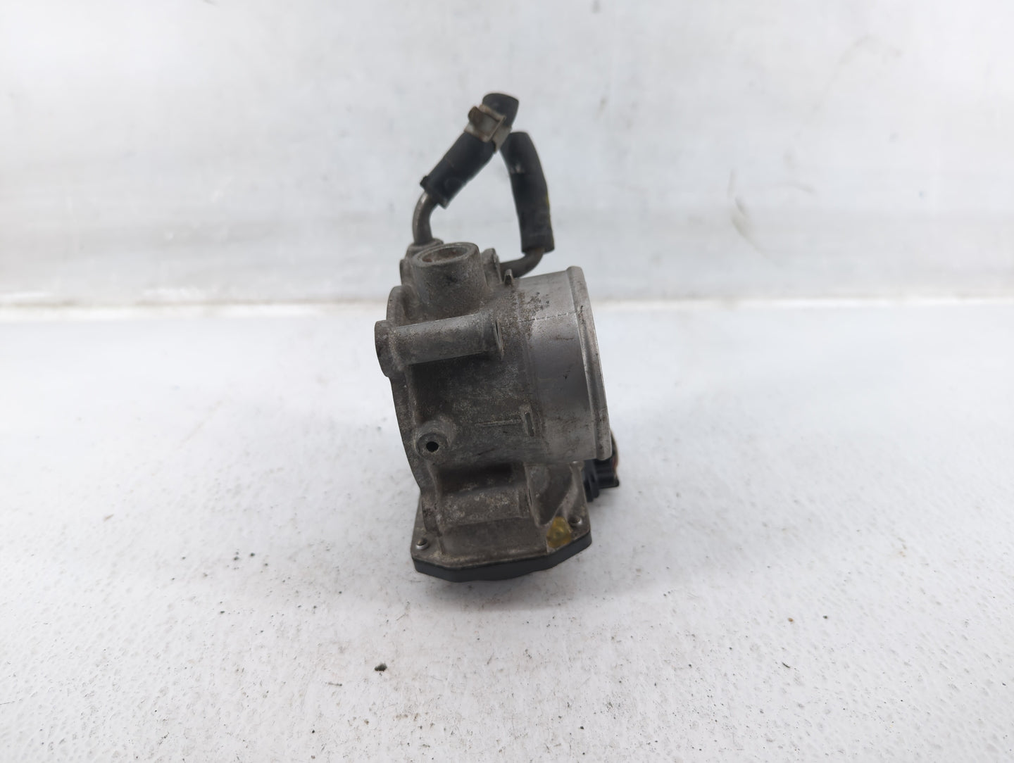 2014-2019 Kia Soul Throttle Body P/N:35100-2E000 Fits Fits 2011 2012 2013 2014 2015 2016 2017 2018 2019 2020 2021 OEM Used A