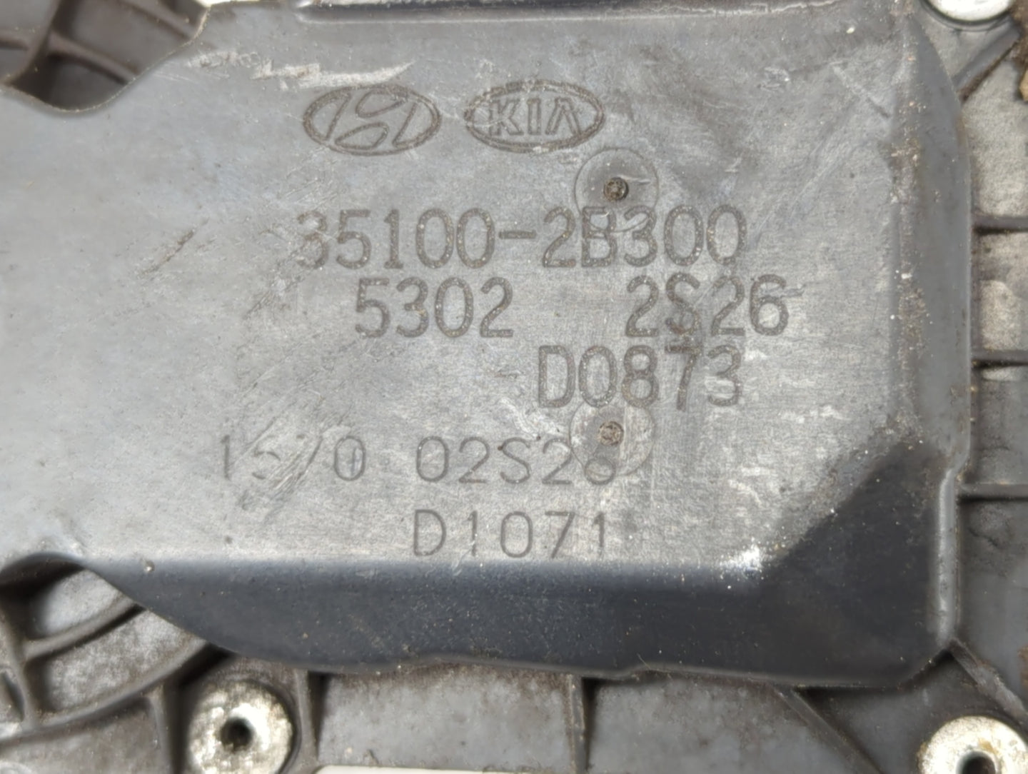 2012-2019 Kia Soul Throttle Body P/N:35100-2B300 Fits Fits 2012 2013 2014 2015 2016 2017 2018 2019 OEM Used Auto Parts - Oem
