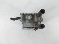 2012-2019 Kia Soul Throttle Body P/N:35100-2B300 Fits Fits 2012 2013 2014 2015 2016 2017 2018 2019 OEM Used Auto Parts - Oem