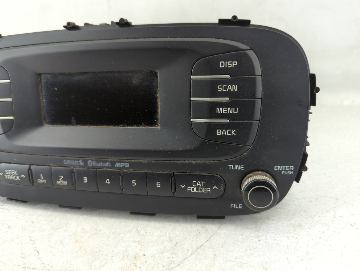 2014-2016 Kia Soul Am Fm Cd Player Radio Receiver 582200 - Oemusedautoparts1.com