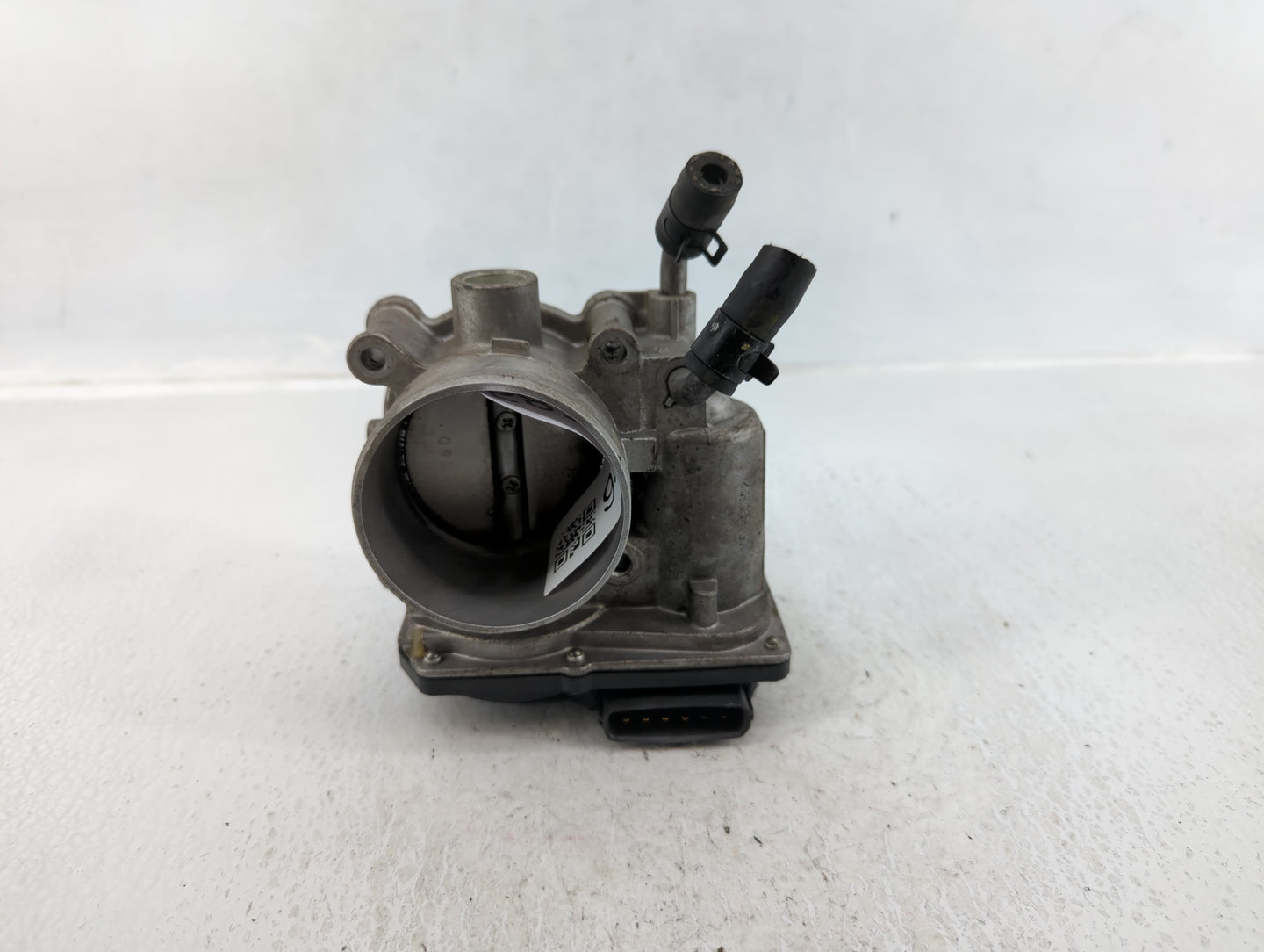 2014-2019 Kia Soul Throttle Body P/N:35100-2E000 Fits Fits 2011 2012 2013 2014 2015 2016 2017 2018 2019 2020 2021 OEM Used A