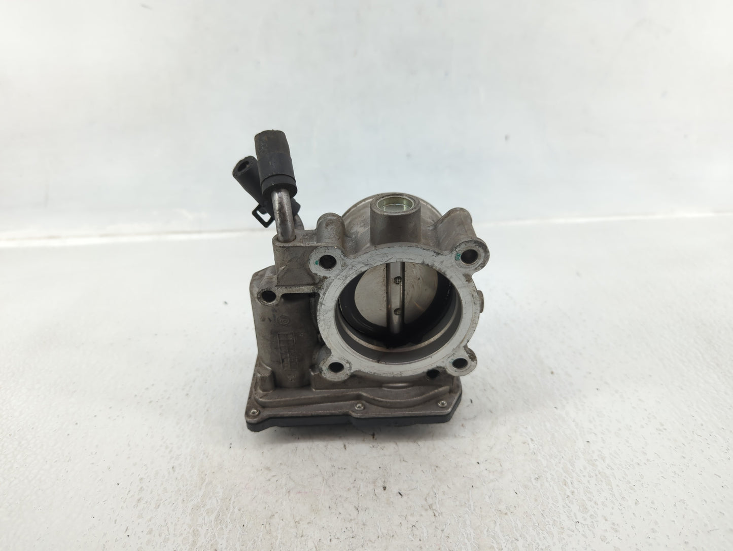 2014-2019 Kia Soul Throttle Body P/N:35100-2E000 Fits Fits 2011 2012 2013 2014 2015 2016 2017 2018 2019 2020 2021 OEM Used A