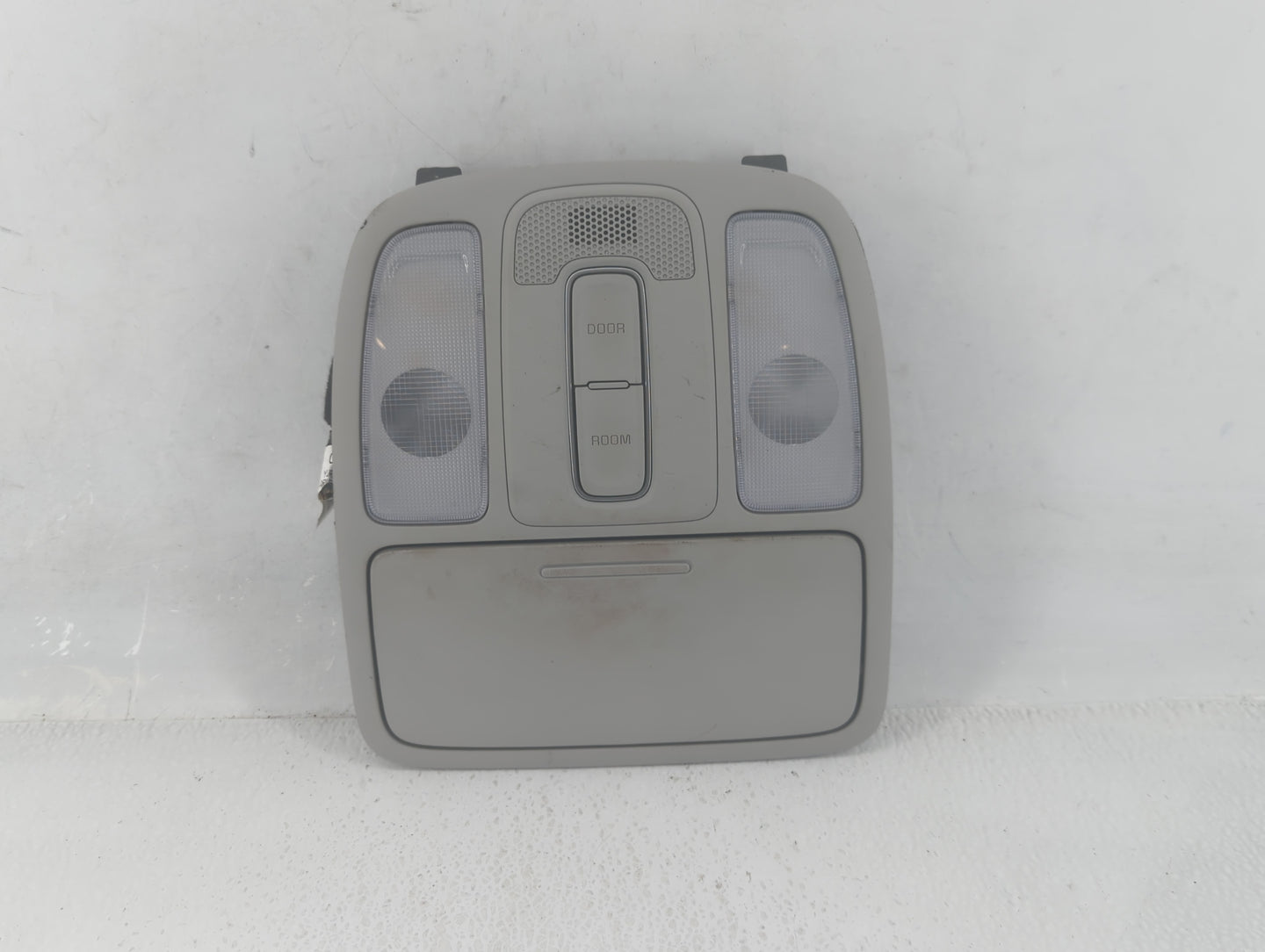 2014-2019 Kia Soul Overhead Roof Console 608545 - Oemusedautoparts1.com