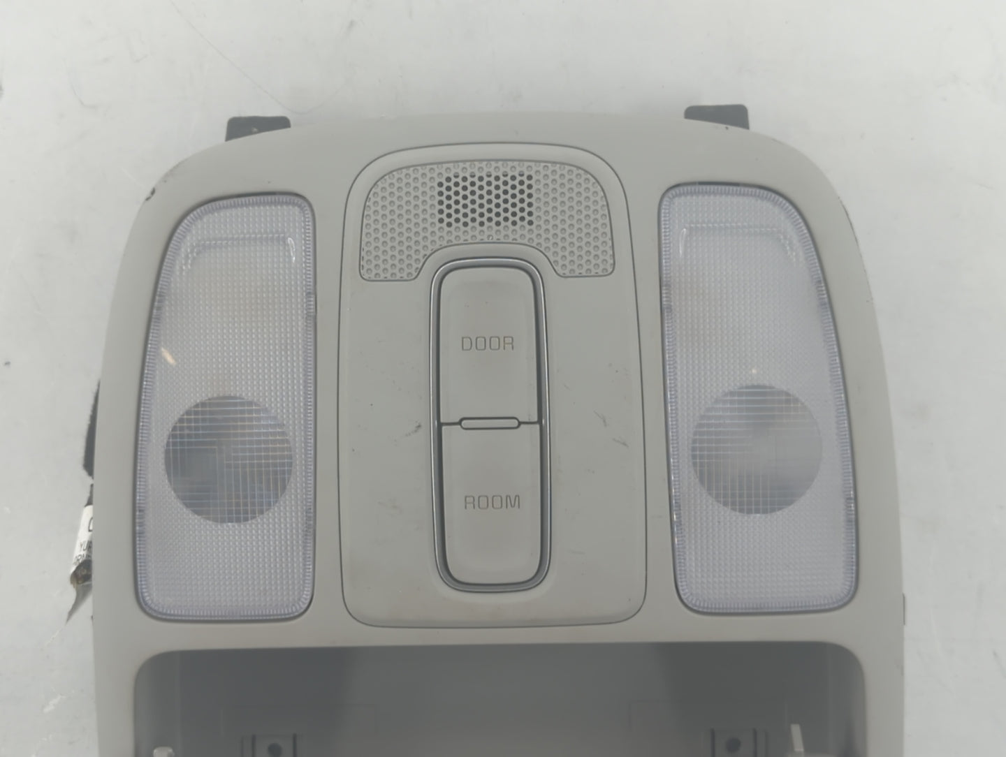 2014-2019 Kia Soul Overhead Roof Console 608545 - Oemusedautoparts1.com