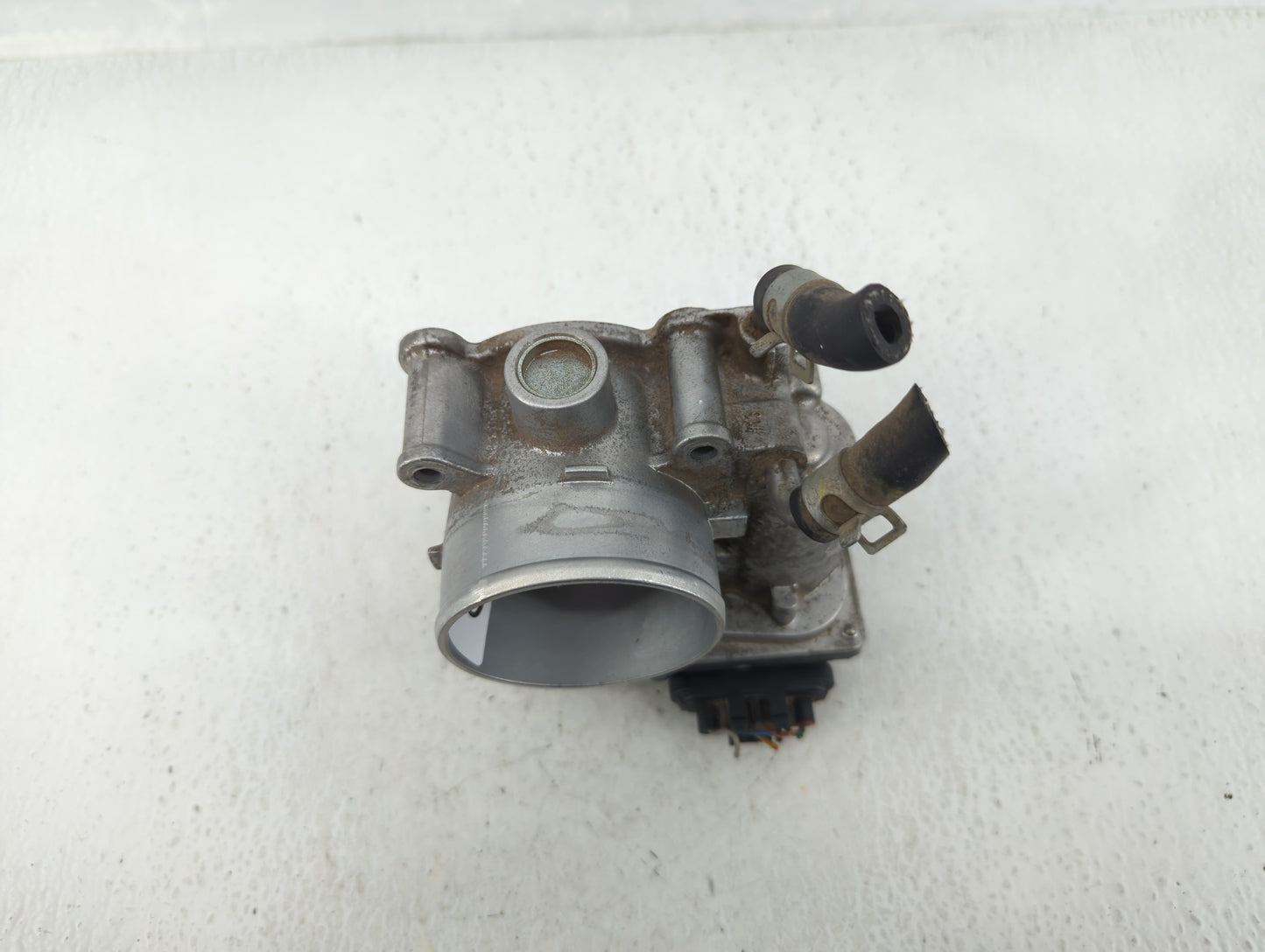 2014-2019 Kia Soul Throttle Body P/N:35100-2E000 Fits Fits 2011 2012 2013 2014 2015 2016 2017 2018 2019 2020 2021 OEM Used A