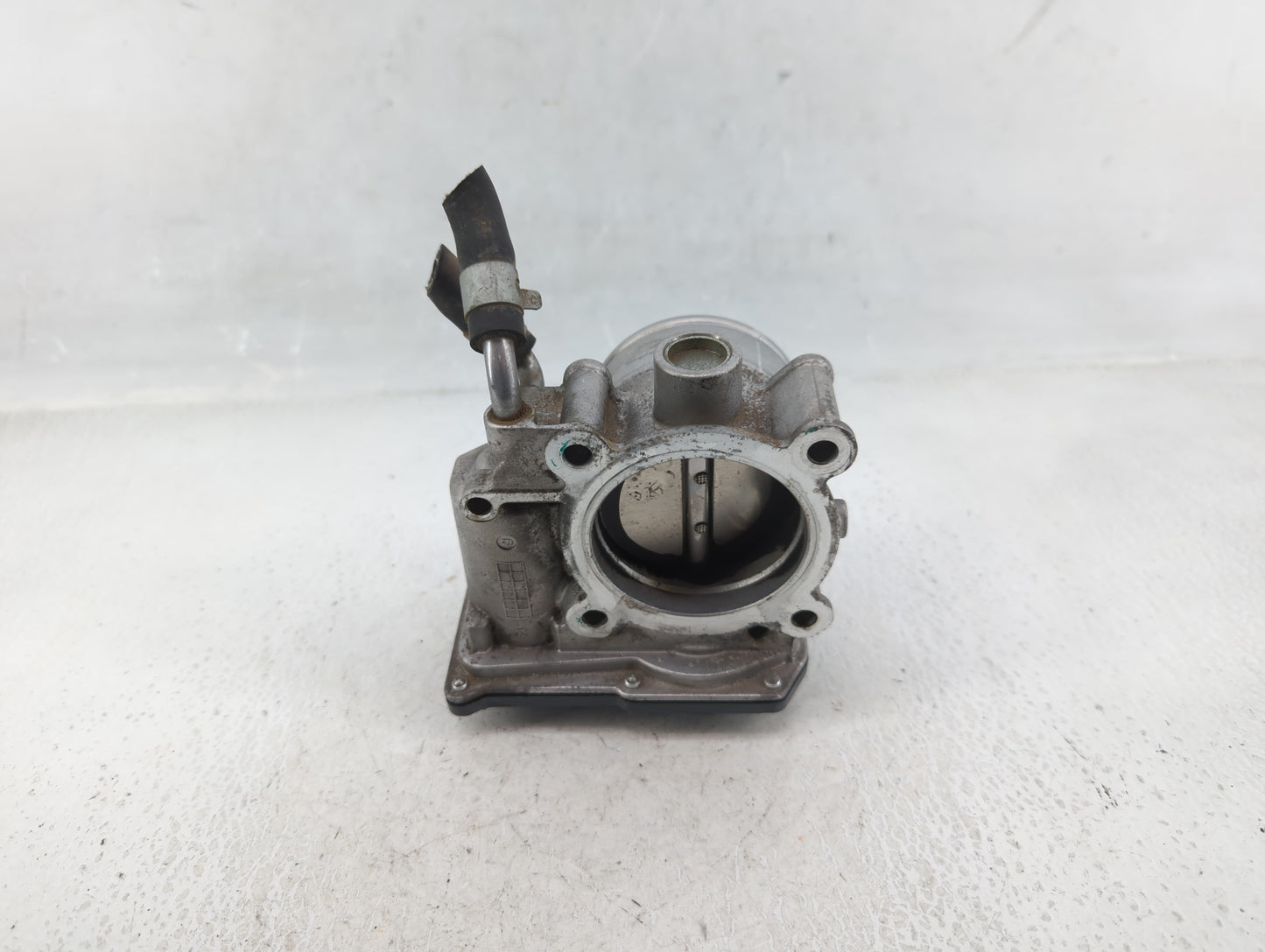 2014-2019 Kia Soul Throttle Body P/N:35100-2E000 Fits Fits 2011 2012 2013 2014 2015 2016 2017 2018 2019 2020 2021 OEM Used A