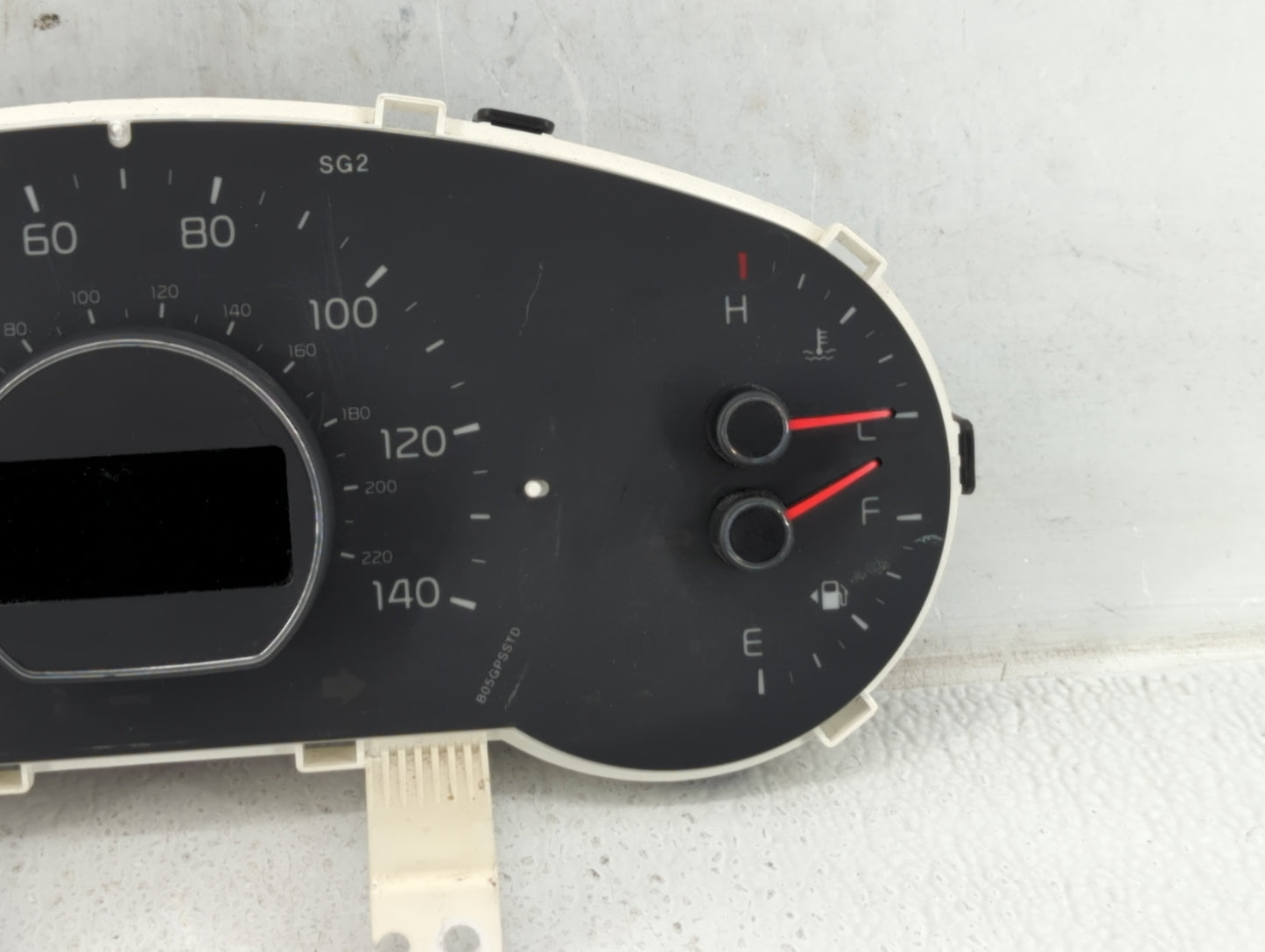 2014-2015 Kia Soul Instrument Cluster Speedometer Gauges P/N:94006-B2540 Fits Fits 2014 2015 OEM Used Auto Parts - Oemusedau