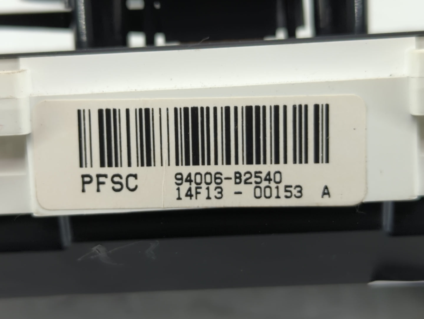 2014-2015 Kia Soul Instrument Cluster Speedometer Gauges P/N:94006-B2540 Fits Fits 2014 2015 OEM Used Auto Parts - Oemusedau