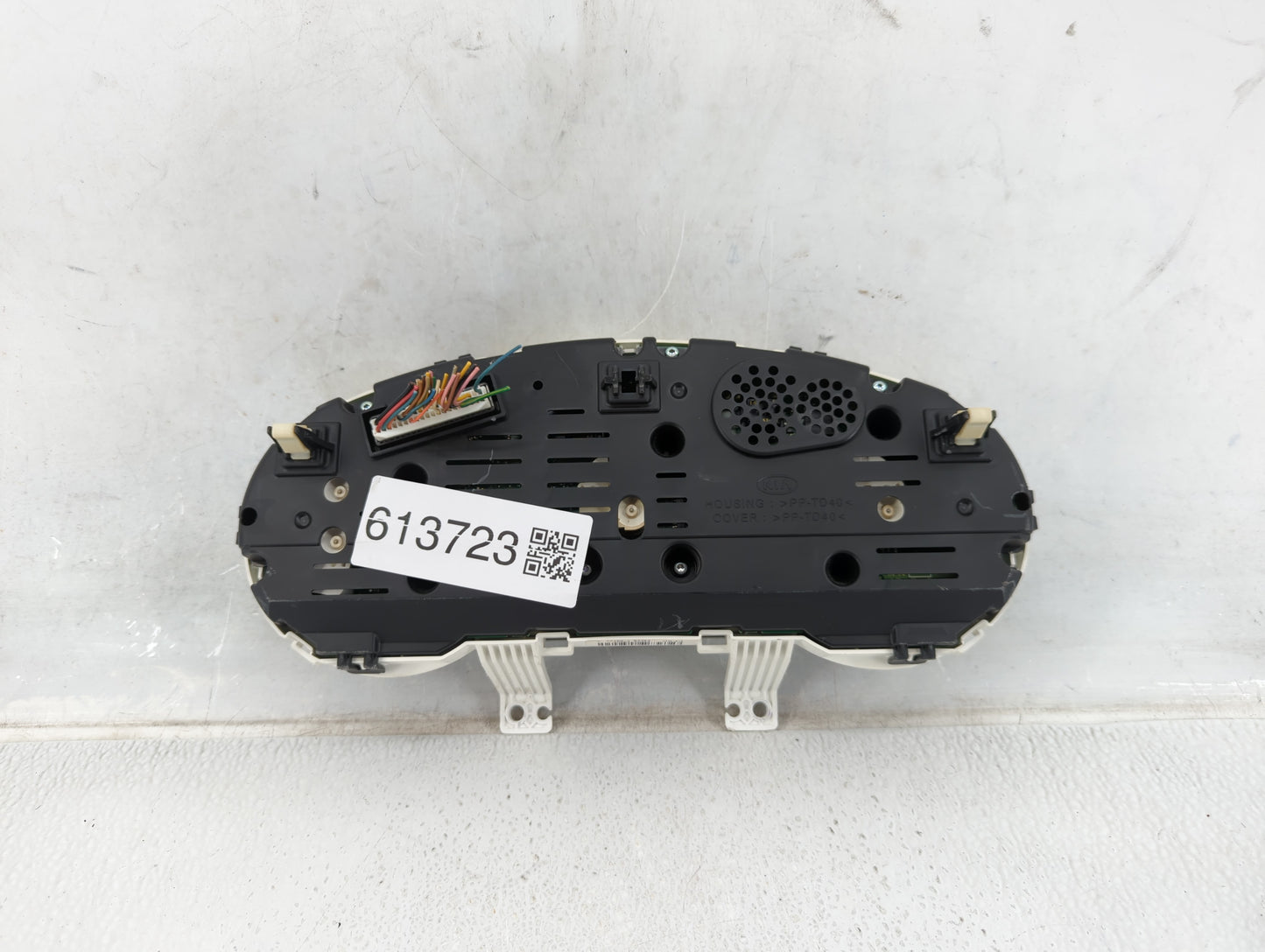 2014-2015 Kia Soul Instrument Cluster Speedometer Gauges P/N:94006-B2540 Fits Fits 2014 2015 OEM Used Auto Parts - Oemusedau
