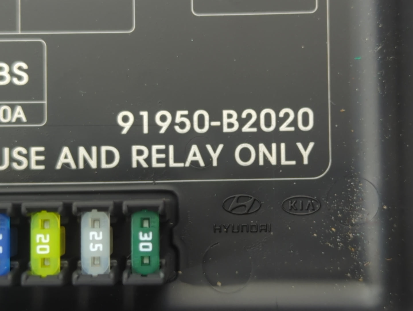 2015 Kia Soul Fusebox Fuse Box Panel Relay Module P/N:91950-B2020 Fits OEM Used Auto Parts - Oemusedautoparts1.com