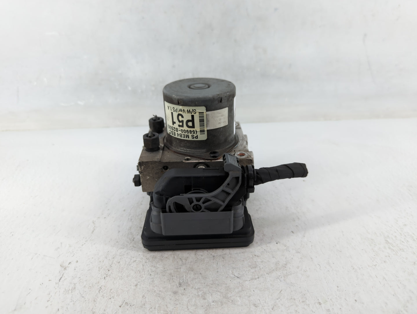 2014-2015 Kia Soul ABS Pump Control Module Replacement P/N:50920-B2506 B2589-20520 Fits Fits 2014 2015 OEM Used Auto Parts -