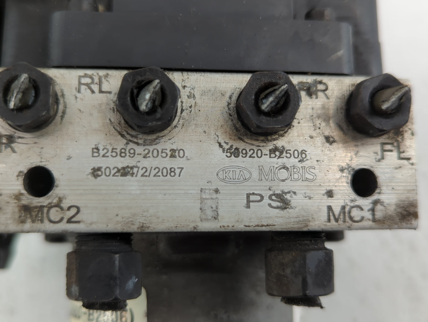 2014-2015 Kia Soul ABS Pump Control Module Replacement P/N:50920-B2506 B2589-20520 Fits Fits 2014 2015 OEM Used Auto Parts -