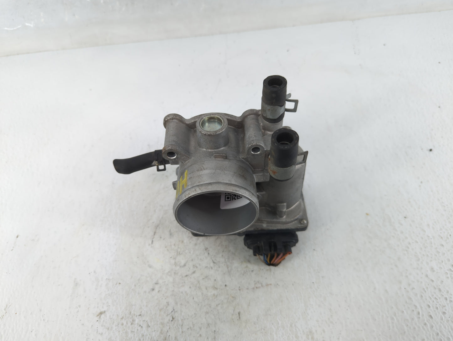 2012-2019 Kia Soul Throttle Body P/N:35100-2B300 Fits Fits 2012 2013 2014 2015 2016 2017 2018 2019 OEM Used Auto Parts - Oem