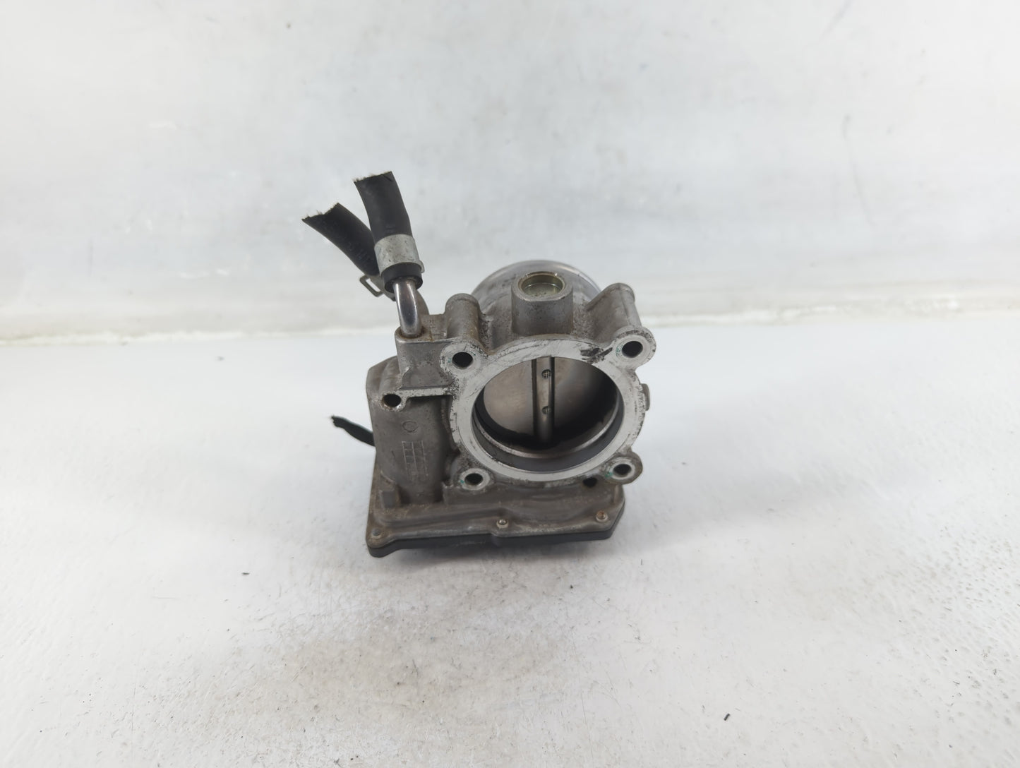 2014-2019 Kia Soul Throttle Body P/N:35100-2E000 Fits Fits 2011 2012 2013 2014 2015 2016 2017 2018 2019 2020 2021 OEM Used A