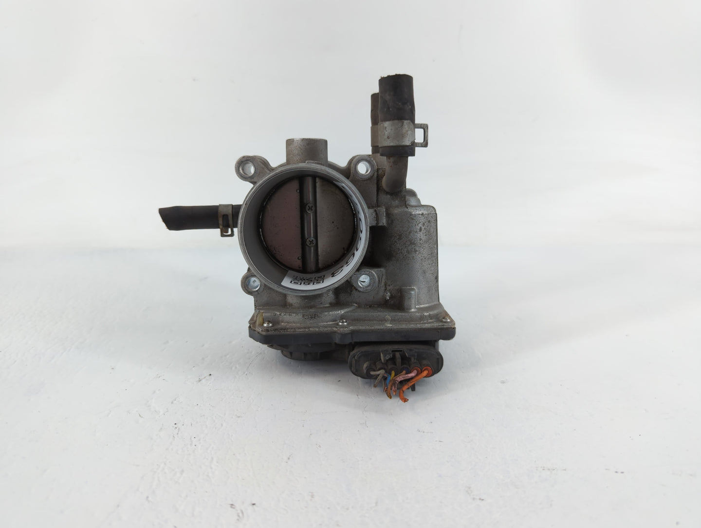 2012-2019 Kia Soul Throttle Body P/N:5302 1S09 35100-2B300 Fits Fits 2012 2013 2014 2015 2016 2017 2018 2019 OEM Used Auto P