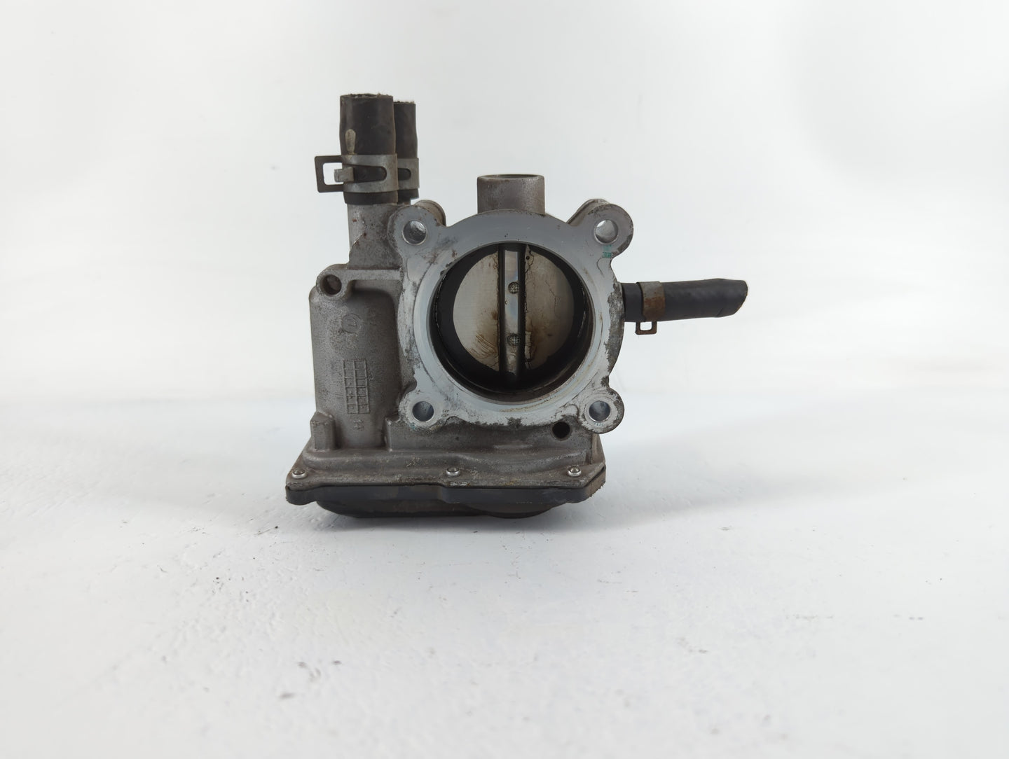 2012-2019 Kia Soul Throttle Body P/N:5302 1S09 35100-2B300 Fits Fits 2012 2013 2014 2015 2016 2017 2018 2019 OEM Used Auto P