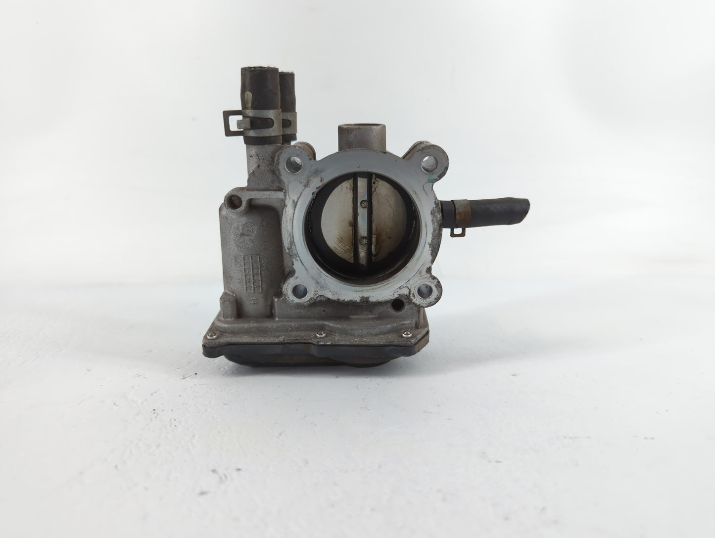 2012-2019 Kia Soul Throttle Body P/N:5302 1S09 35100-2B300 Fits Fits 2012 2013 2014 2015 2016 2017 2018 2019 OEM Used Auto P