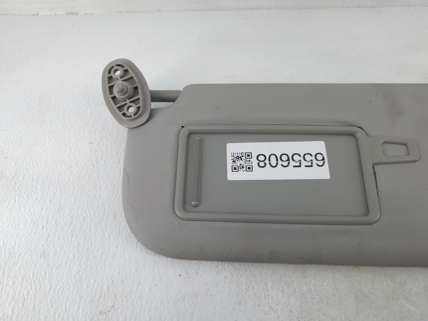 2014-2019 Kia Soul Sun Visor Shade Replacement Driver Left Mirror Fits Fits 2014 2015 2016 2017 2018 2019 OEM Used Auto Part
