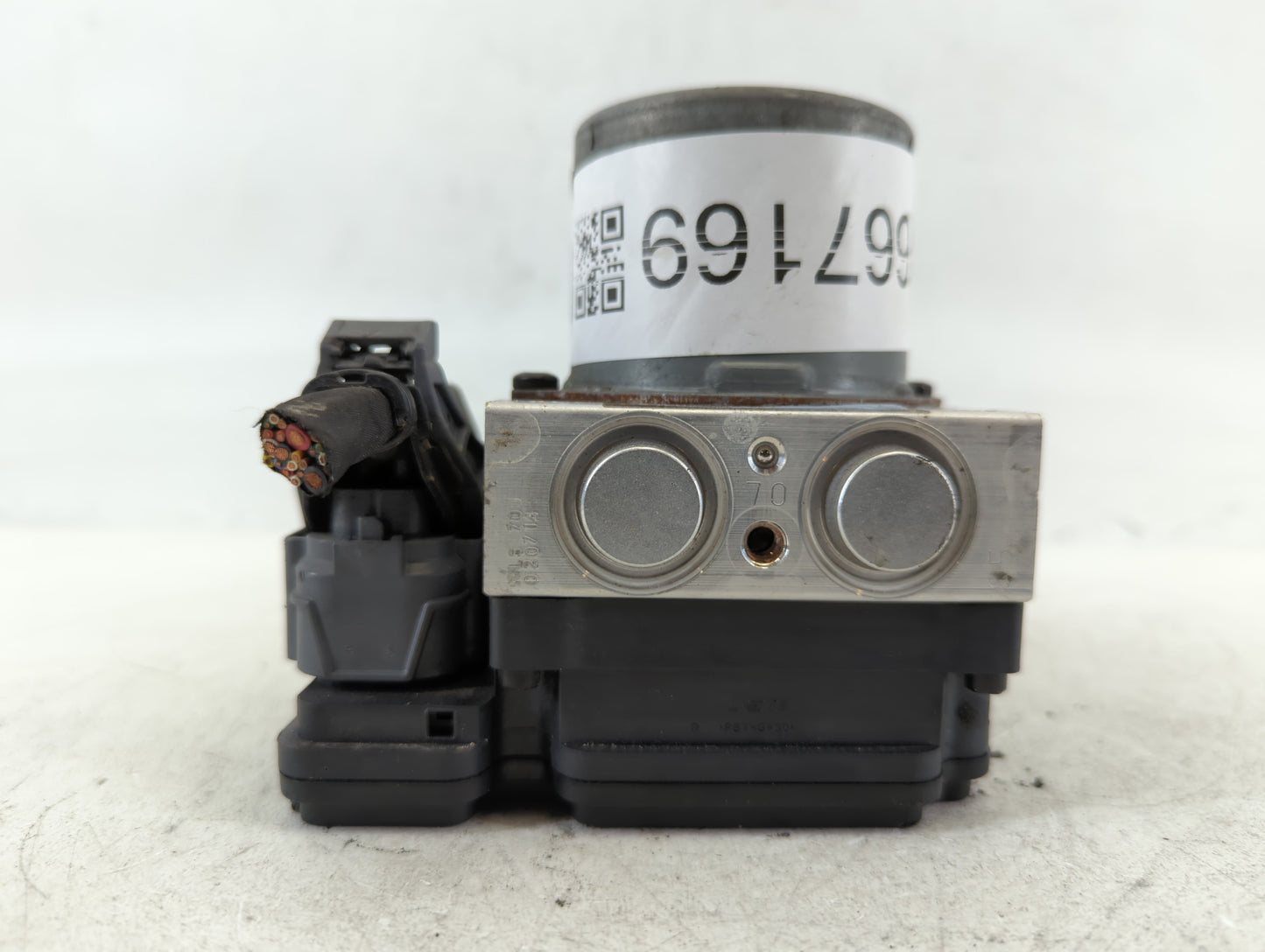 2014-2015 Kia Soul ABS Pump Control Module Replacement P/N:58920-B2506 B2589-20520 Fits Fits 2014 2015 OEM Used Auto Parts -