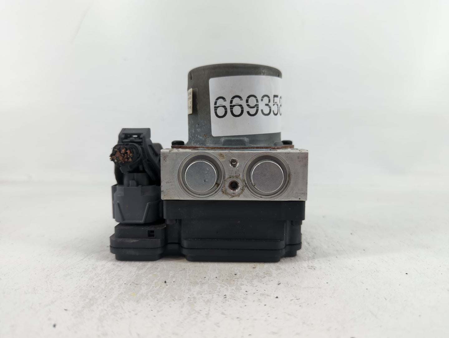 2014-2015 Kia Soul ABS Pump Control Module Replacement P/N:58920-B2506 Fits Fits 2014 2015 OEM Used Auto Parts - Oemusedauto