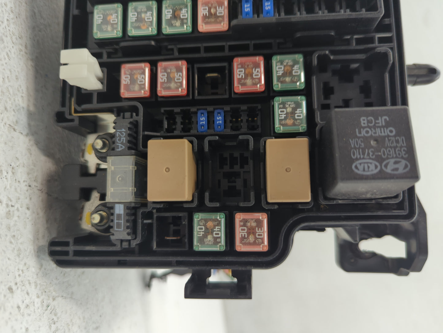 2015 Kia Soul Fusebox Fuse Box Panel Relay Module P/N:91950-B2090 Fits OEM Used Auto Parts - Oemusedautoparts1.com