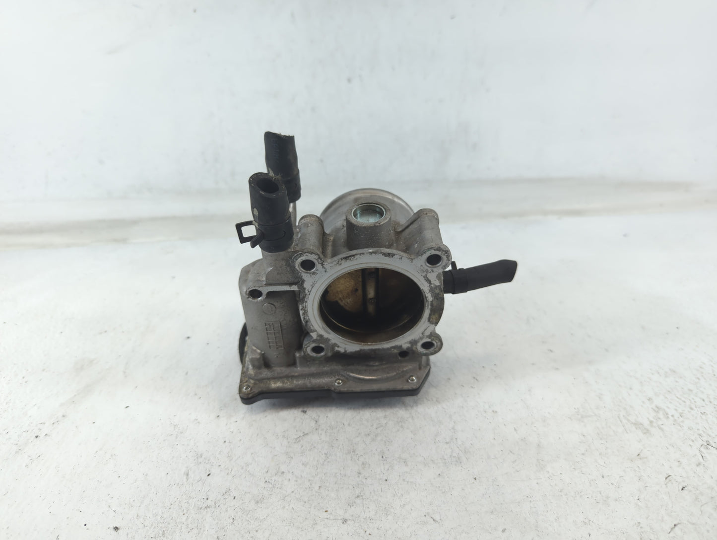 2012-2019 Kia Soul Throttle Body P/N:5302 7R19 35100-2B300 Fits Fits 2012 2013 2014 2015 2016 2017 2018 2019 OEM Used Auto P