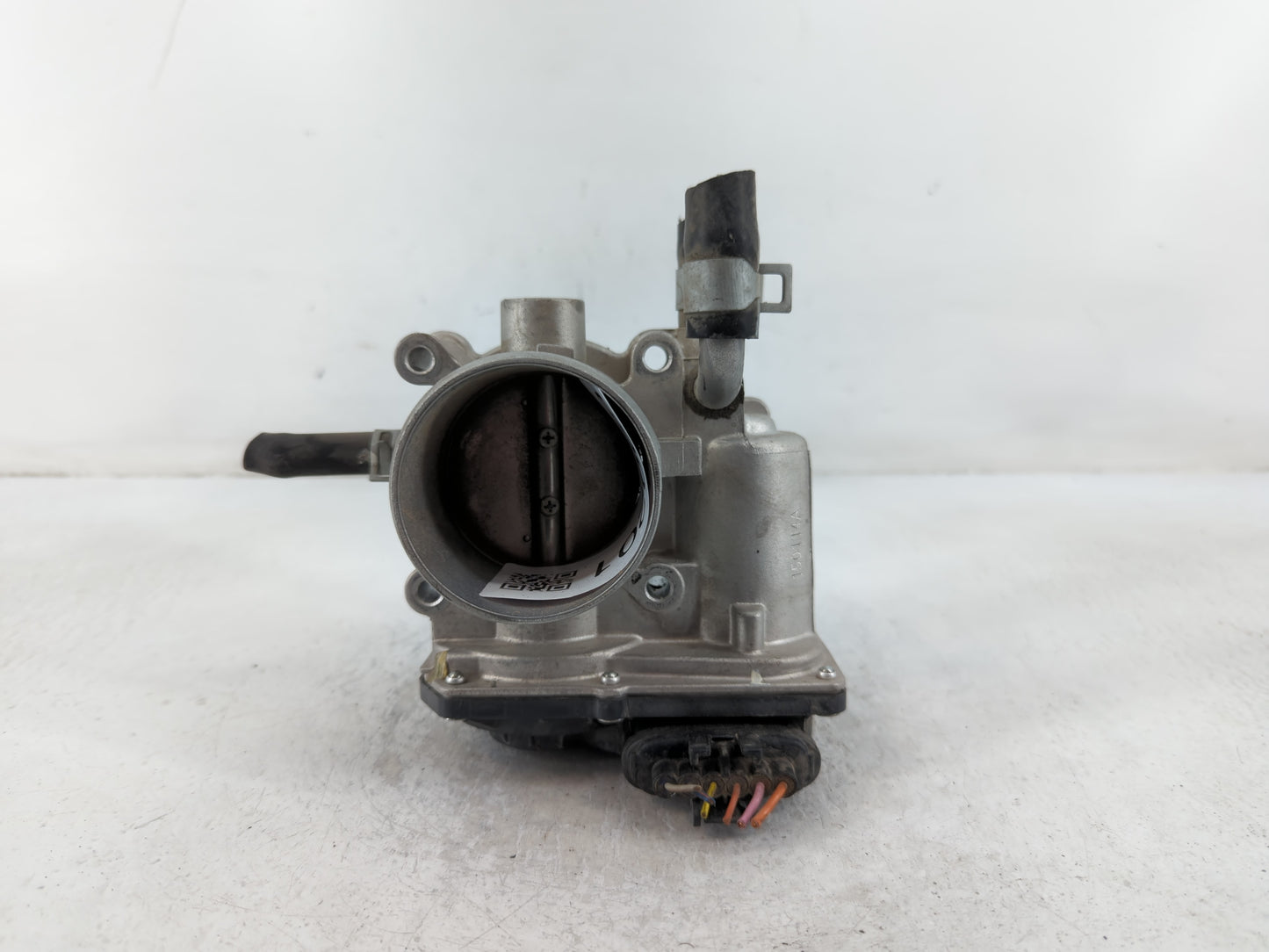 2012-2019 Kia Soul Throttle Body P/N:35100-2B300 Fits Fits 2012 2013 2014 2015 2016 2017 2018 2019 OEM Used Auto Parts - Oem