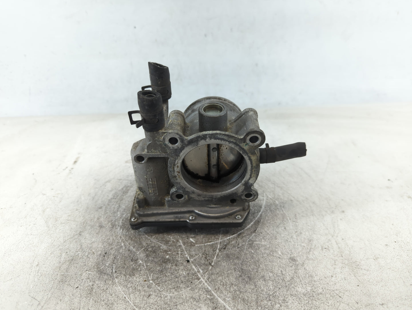 2014-2019 Kia Soul Throttle Body P/N:35100-2B300 Fits Fits 2011 2012 2013 2014 2015 2016 2017 2018 2019 2020 2021 OEM Used A