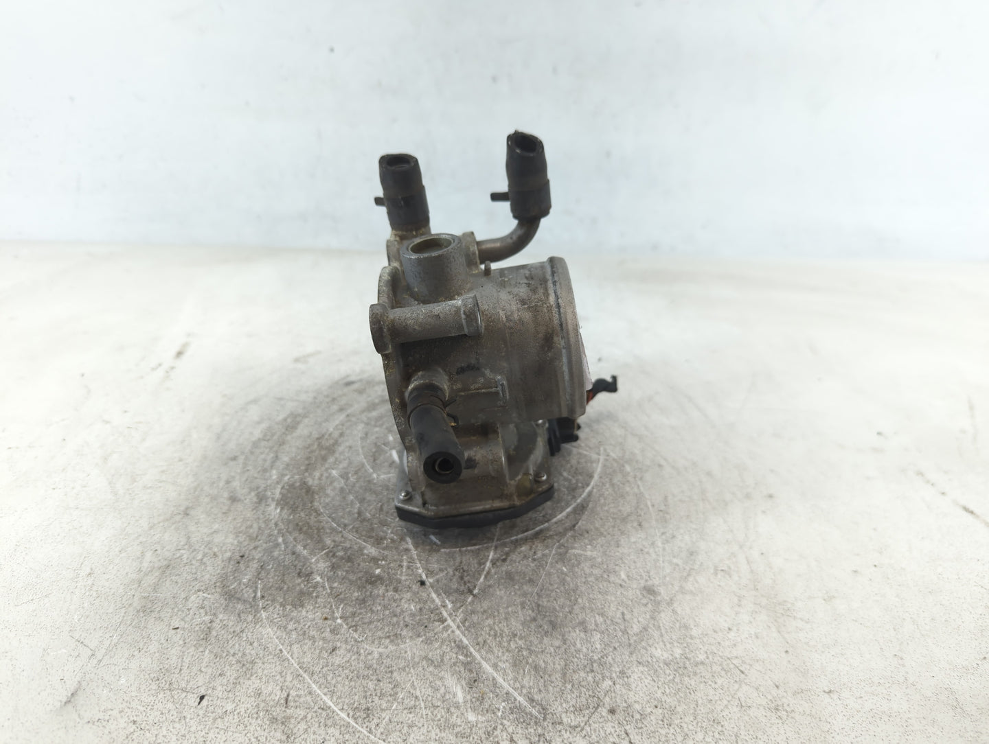 2014-2019 Kia Soul Throttle Body P/N:35100-2B300 Fits Fits 2011 2012 2013 2014 2015 2016 2017 2018 2019 2020 2021 OEM Used A
