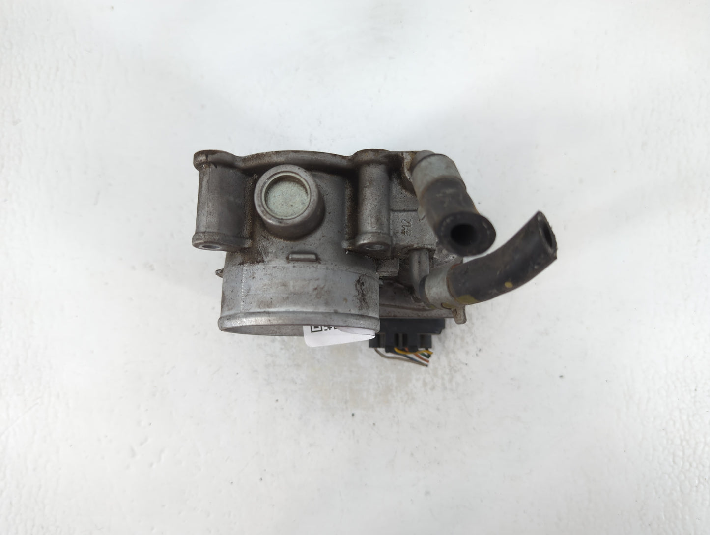 2014-2019 Kia Soul Throttle Body P/N:35100-2E000 Fits Fits 2011 2012 2013 2014 2015 2016 2017 2018 2019 2020 2021 OEM Used A