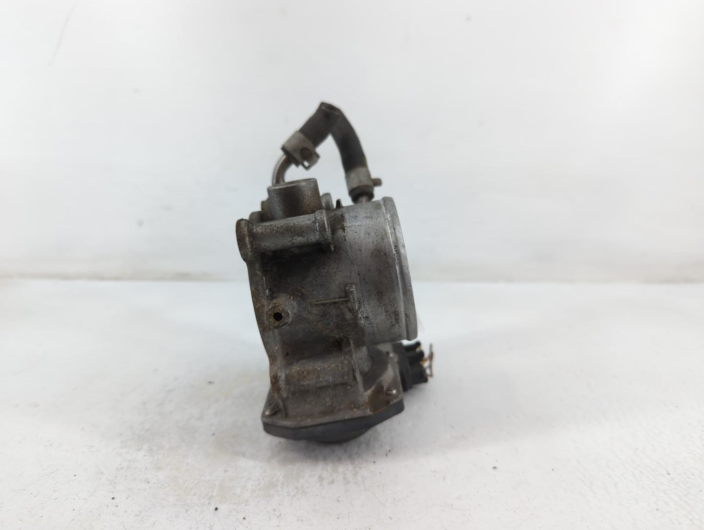 2014-2019 Kia Soul Throttle Body P/N:35100-2E000 Fits Fits 2011 2012 2013 2014 2015 2016 2017 2018 2019 2020 2021 OEM Used A