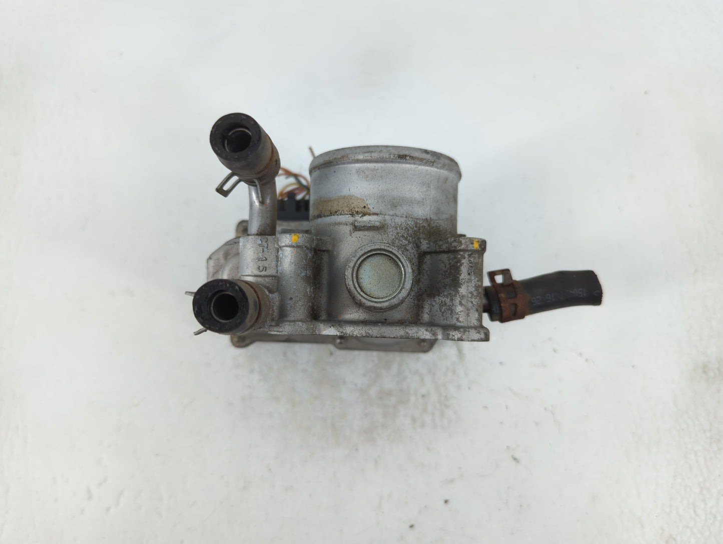 2012-2019 Kia Soul Throttle Body P/N:35100-2B300 Fits Fits 2012 2013 2014 2015 2016 2017 2018 2019 OEM Used Auto Parts - Oem