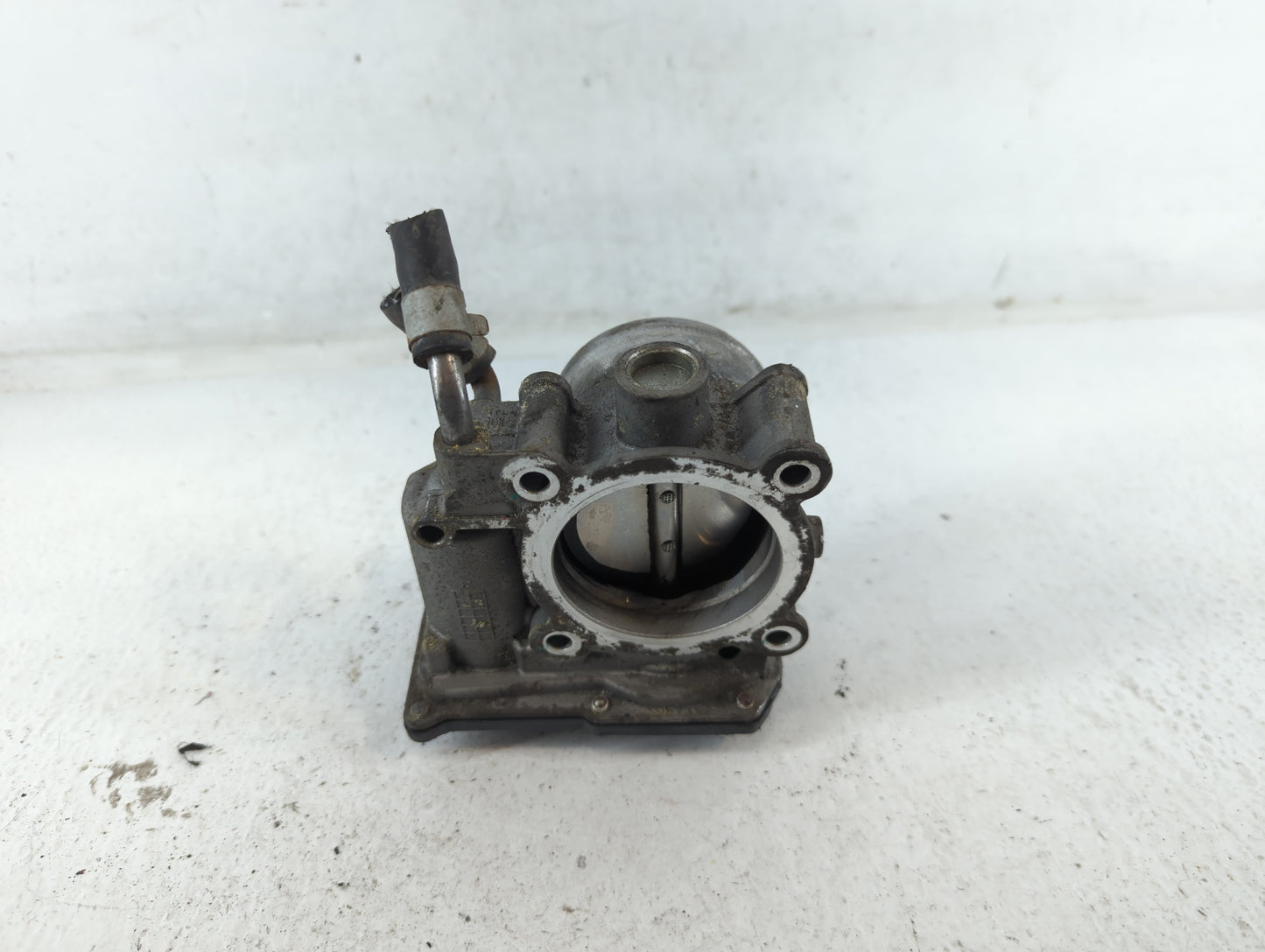 2014-2019 Kia Soul Throttle Body P/N:35100-2E000 Fits Fits 2011 2012 2013 2014 2015 2016 2017 2018 2019 2020 2021 OEM Used A