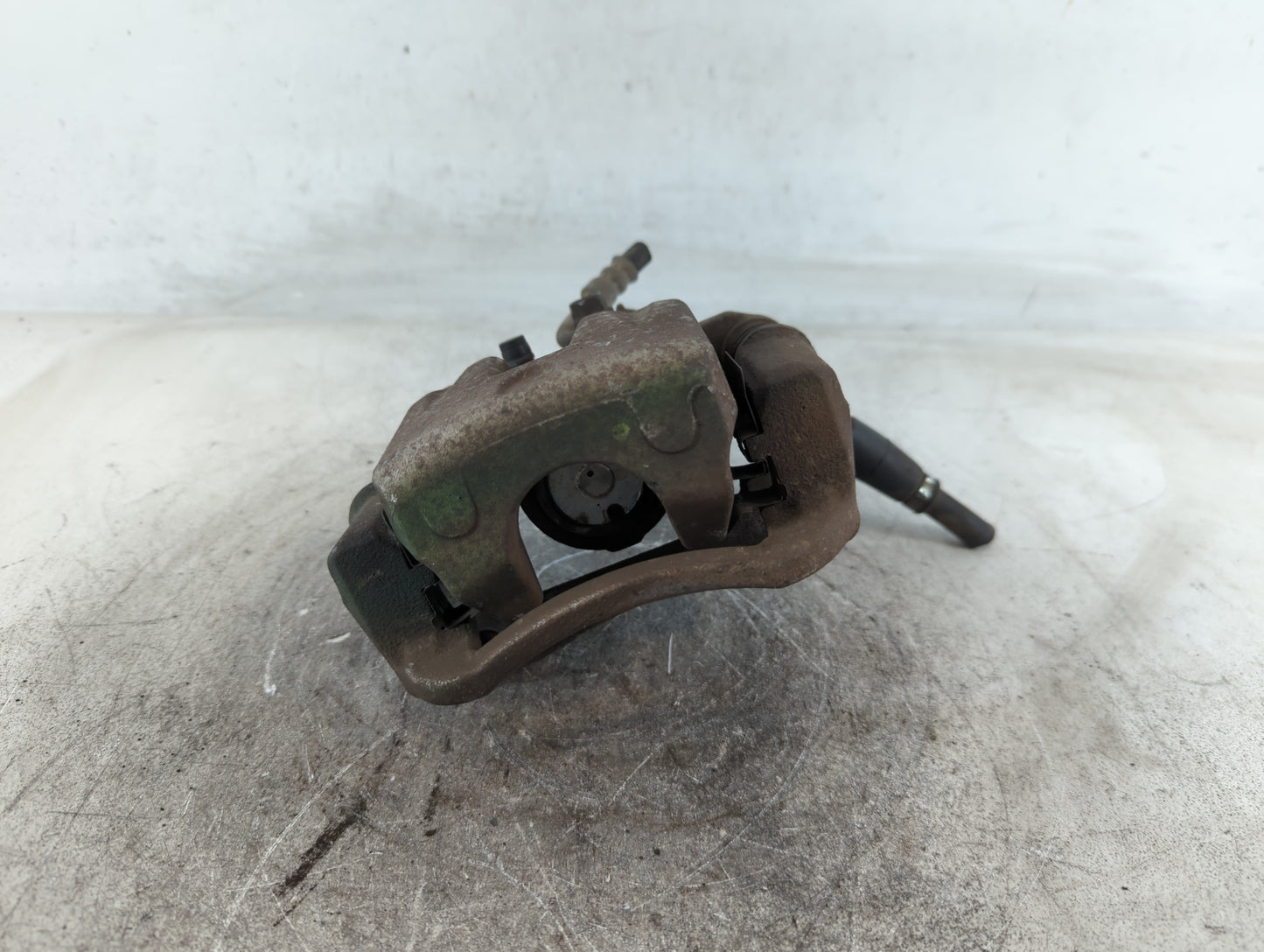 2014-2019 Kia Soul Front Driver Left Brake Caliper - Oemusedautoparts1.com