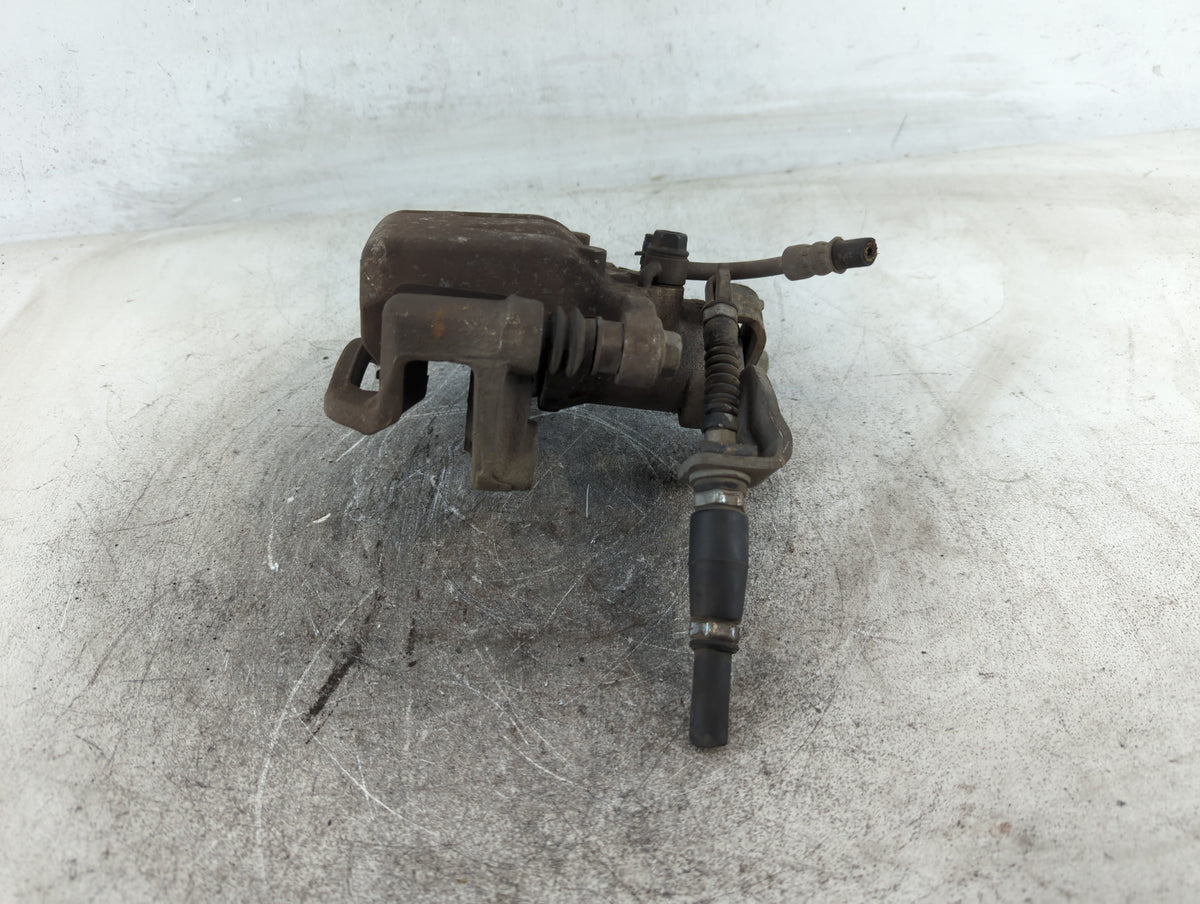 2014-2019 Kia Soul Front Driver Left Brake Caliper 699973 - Oemusedautoparts1.com