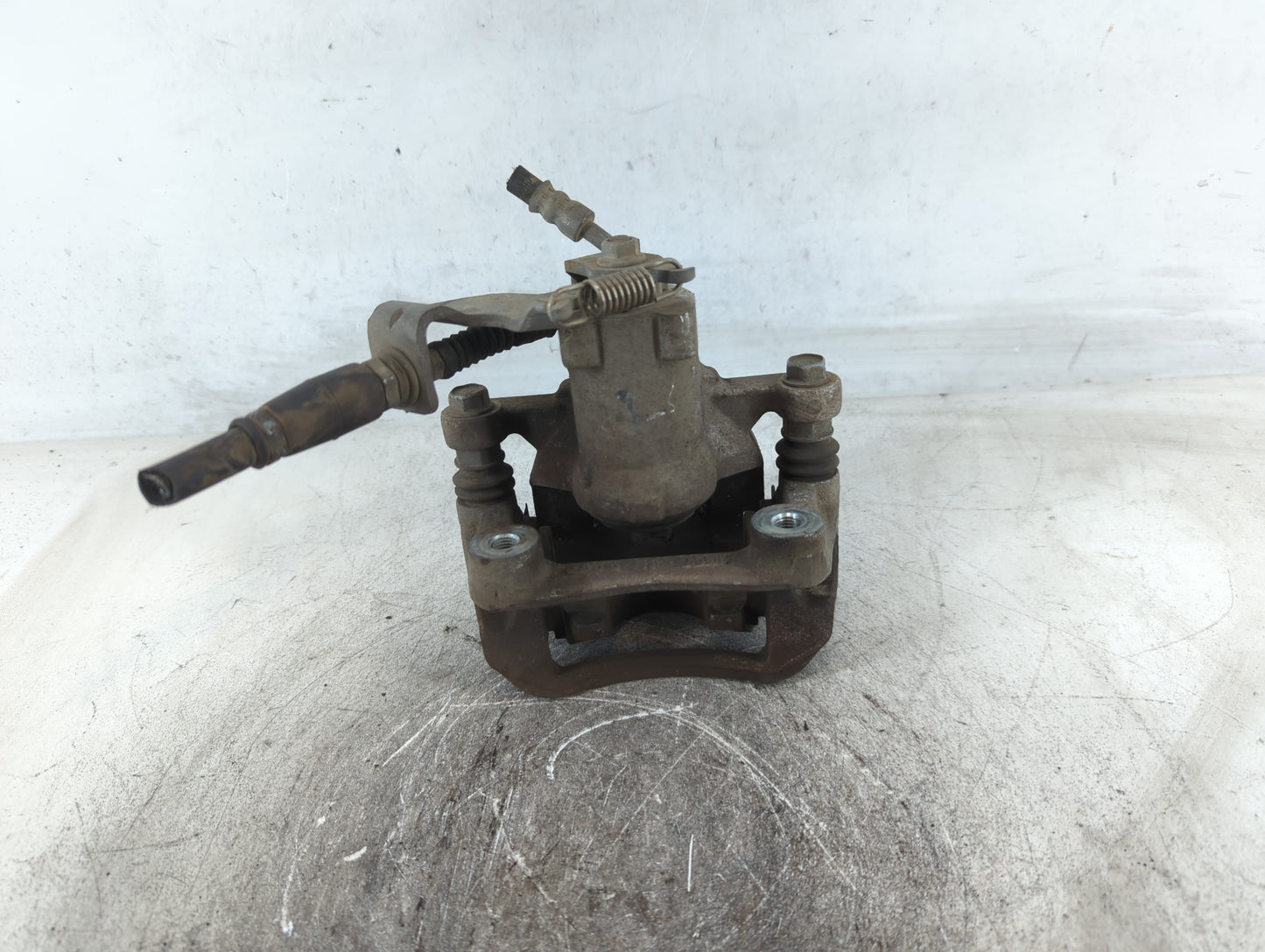 2014-2019 Kia Soul Front Driver Left Brake Caliper - Oemusedautoparts1.com
