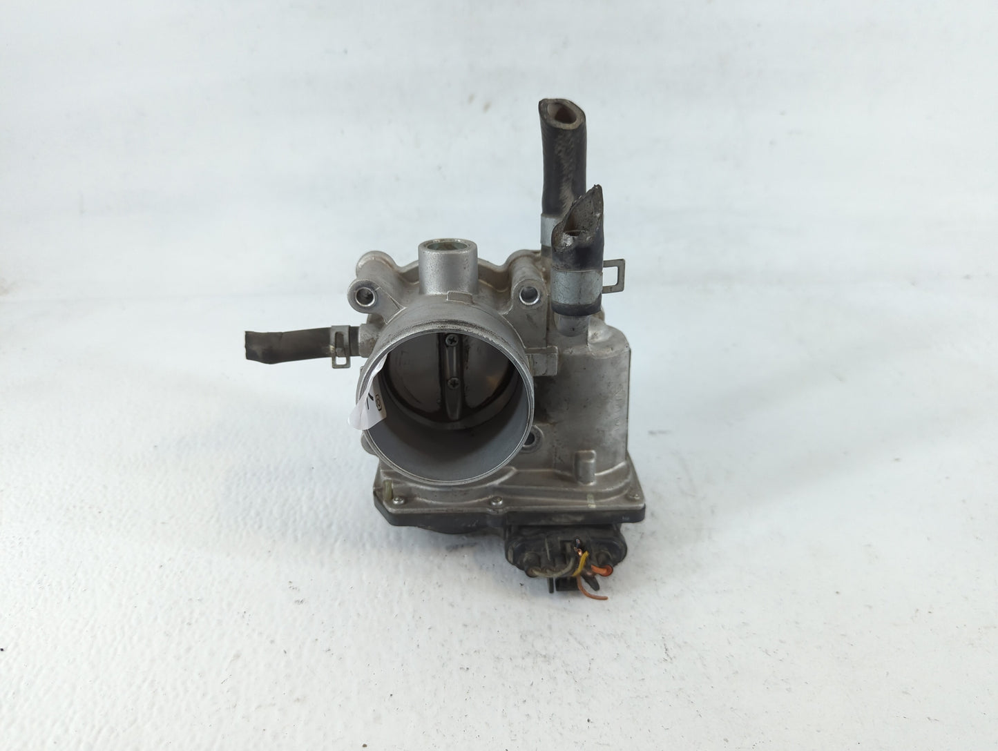 2012-2019 Kia Soul Throttle Body P/N:35100-28300 Fits Fits 2012 2013 2014 2015 2016 2017 2018 2019 OEM Used Auto Parts - Oem