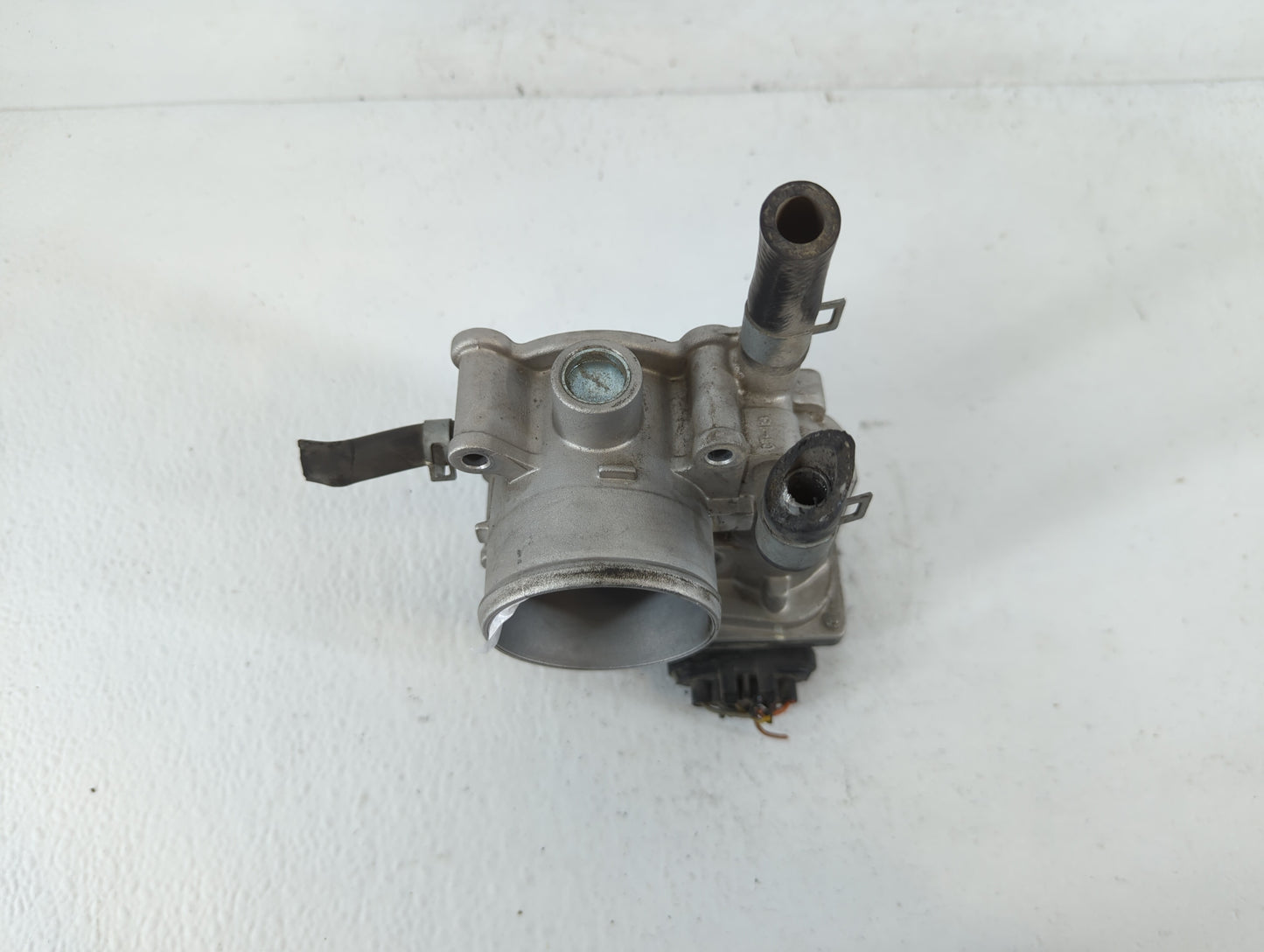 2012-2019 Kia Soul Throttle Body P/N:35100-28300 Fits Fits 2012 2013 2014 2015 2016 2017 2018 2019 OEM Used Auto Parts - Oem
