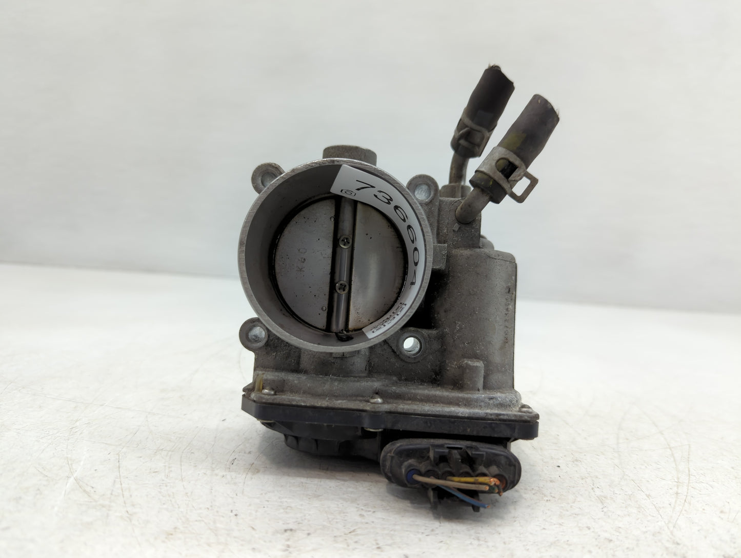 2014-2019 Kia Soul Throttle Body P/N:35100-2E000 Fits Fits 2011 2012 2013 2014 2015 2016 2017 2018 2019 2020 2021 OEM Used A