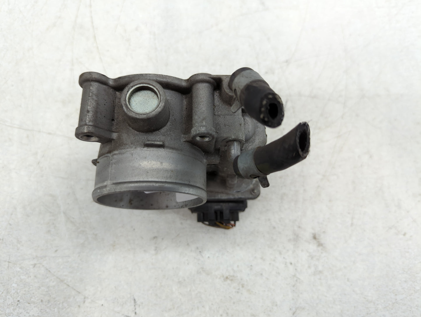 2014-2019 Kia Soul Throttle Body P/N:35100-2E000 Fits Fits 2011 2012 2013 2014 2015 2016 2017 2018 2019 2020 2021 OEM Used A
