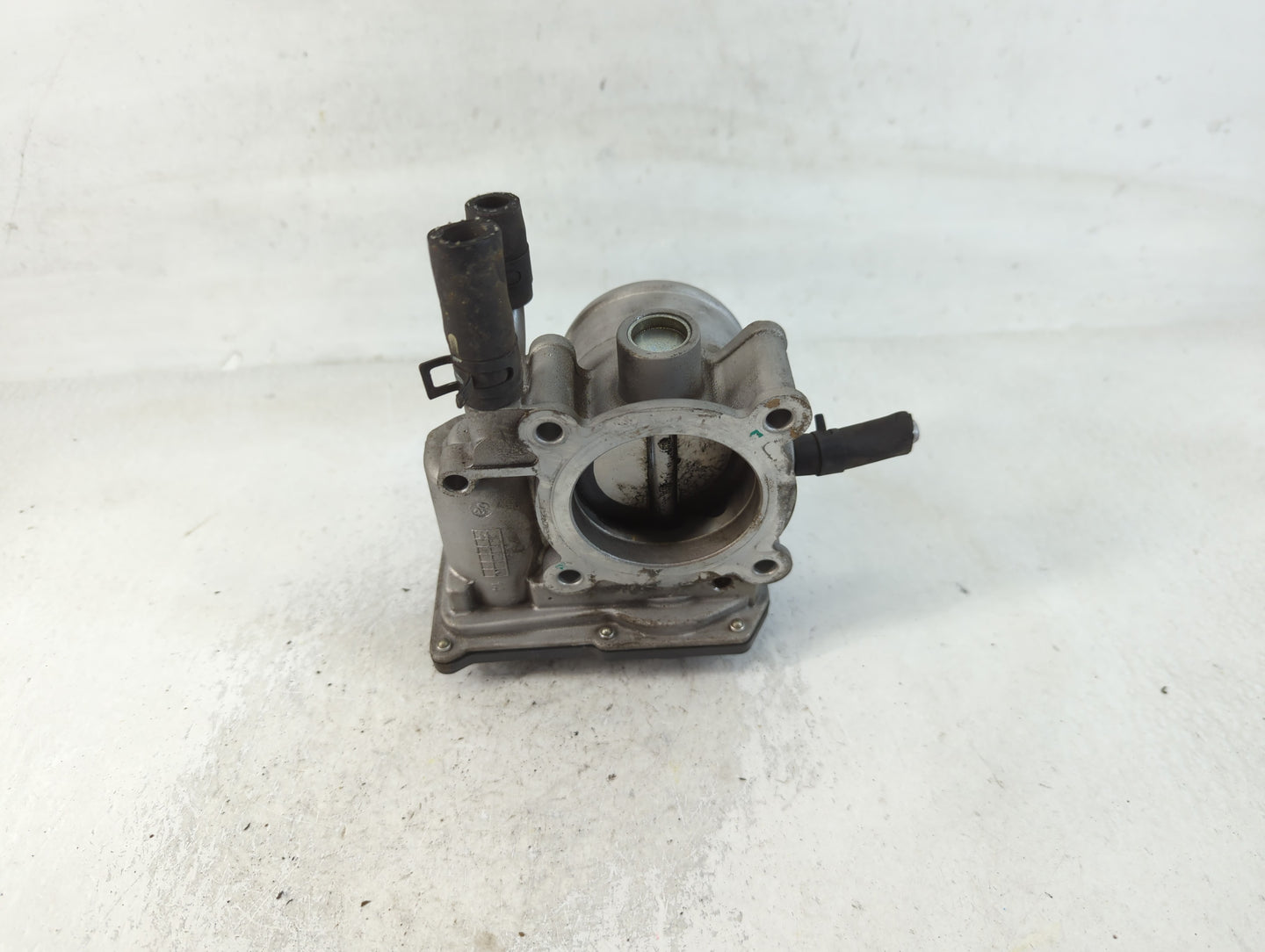 2014-2019 Kia Soul Throttle Body P/N:35100-2B300 Fits Fits 2011 2012 2013 2014 2015 2016 2017 2018 2019 2020 2021 OEM Used A