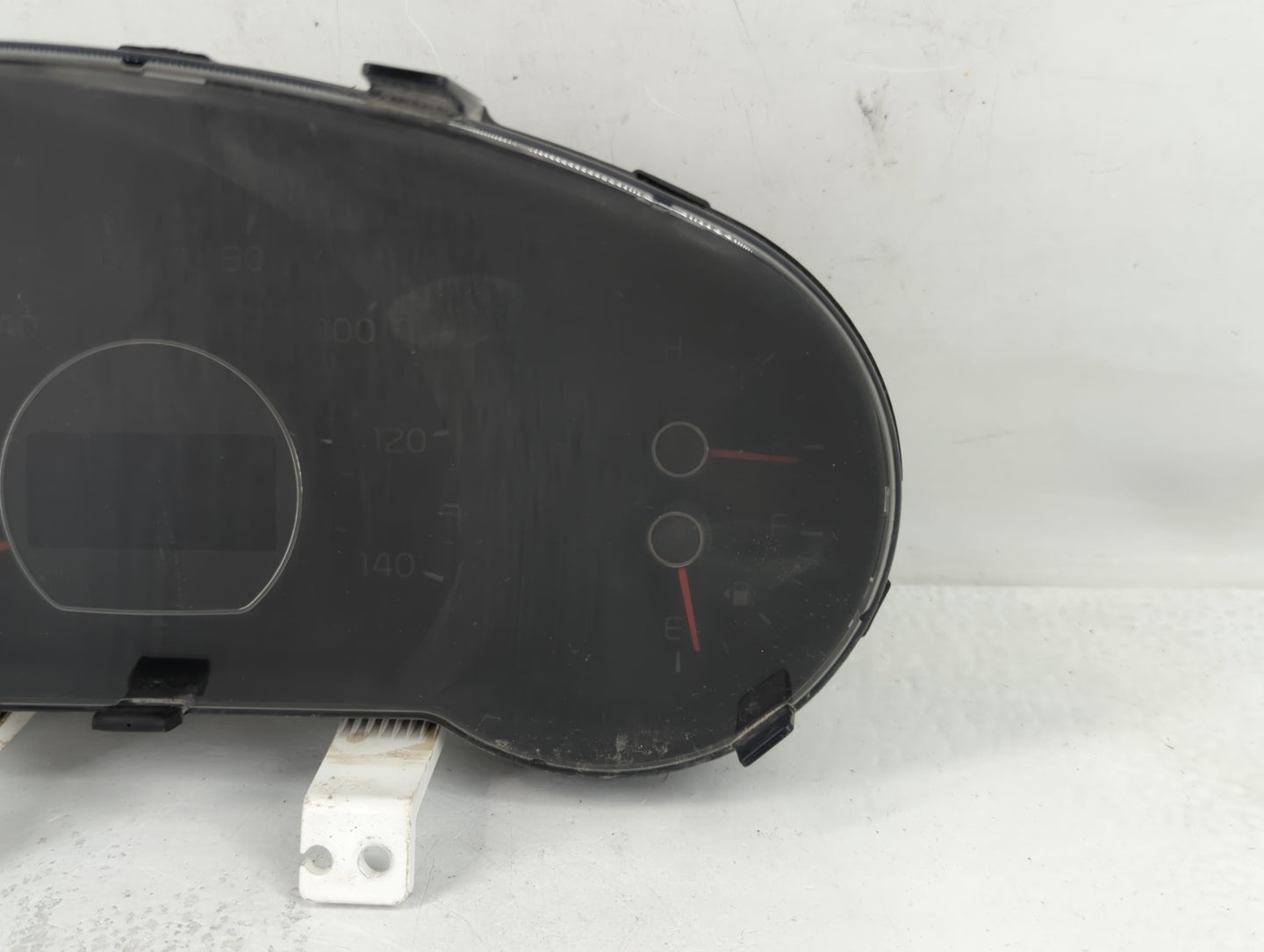 2014-2015 Kia Soul Instrument Cluster Speedometer Gauges P/N:94006-B2540 Fits Fits 2014 2015 OEM Used Auto Parts - Oemusedau