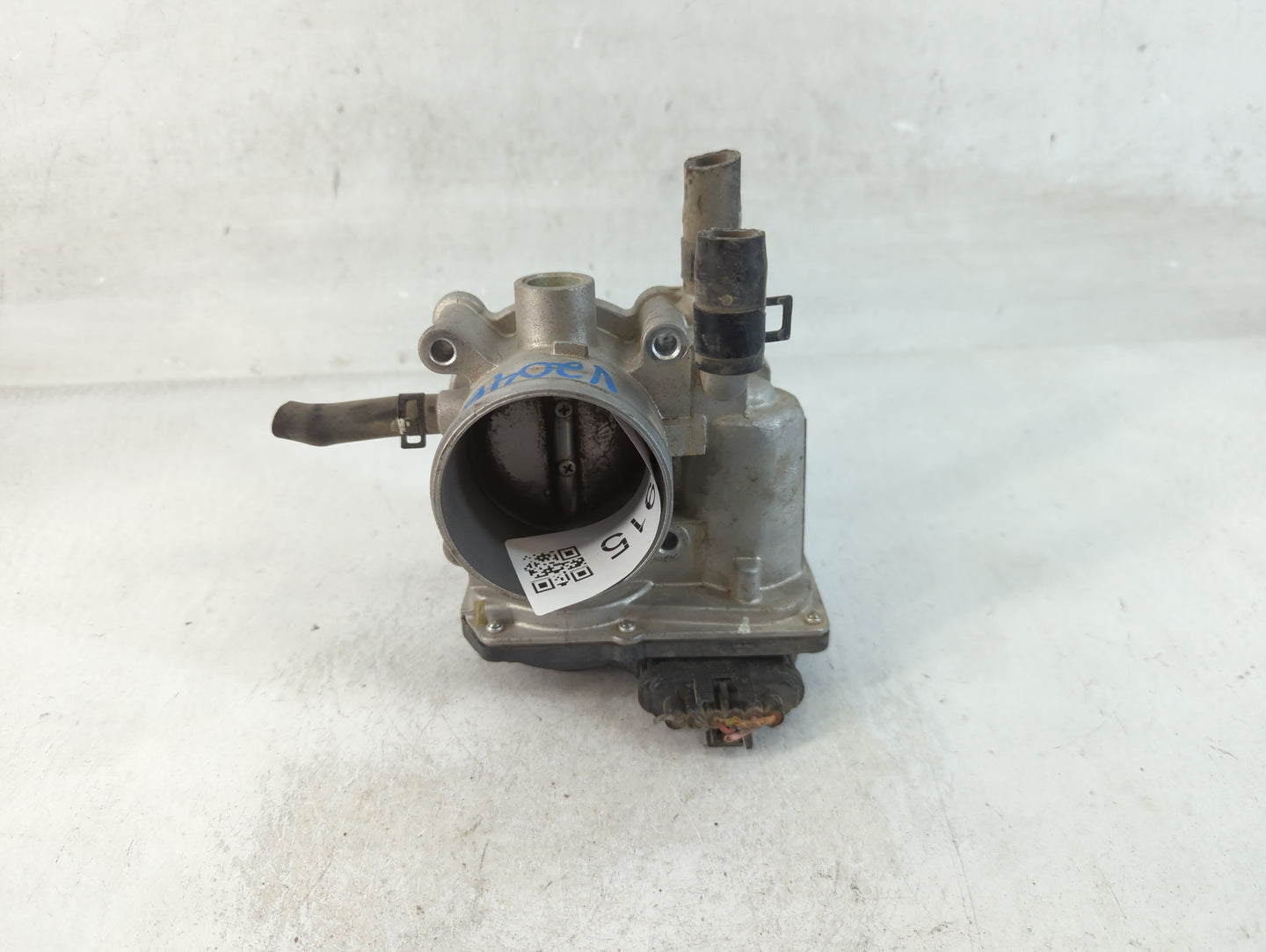 2012-2019 Kia Soul Throttle Body P/N:35100-2B300 Fits Fits 2012 2013 2014 2015 2016 2017 2018 2019 OEM Used Auto Parts - Oem
