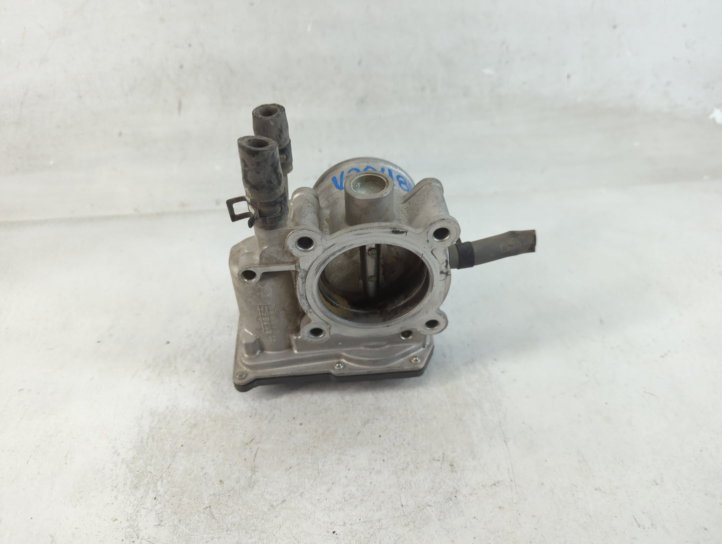 2012-2019 Kia Soul Throttle Body P/N:35100-2B300 Fits Fits 2012 2013 2014 2015 2016 2017 2018 2019 OEM Used Auto Parts - Oem